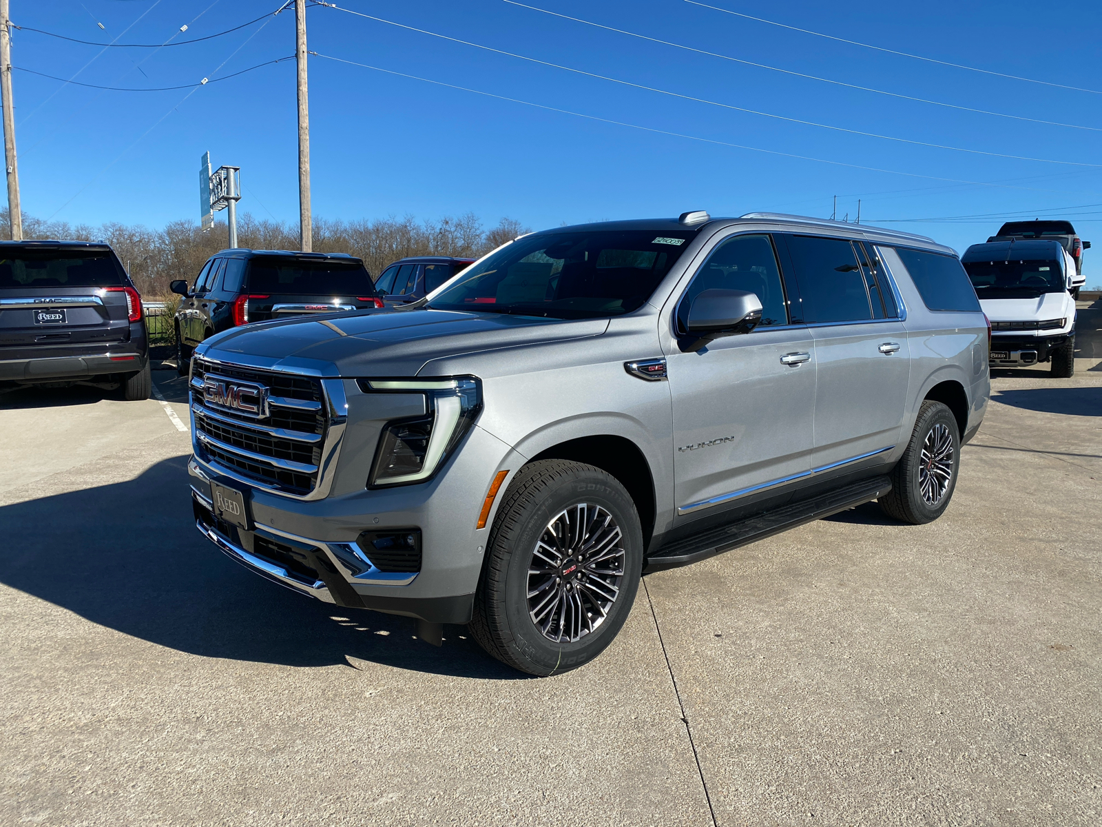 2025 GMC Yukon XL Elevation 1