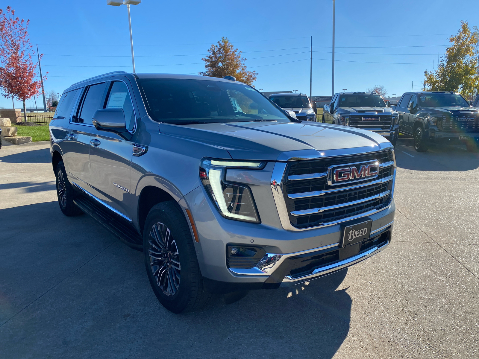 2025 GMC Yukon XL Elevation 4