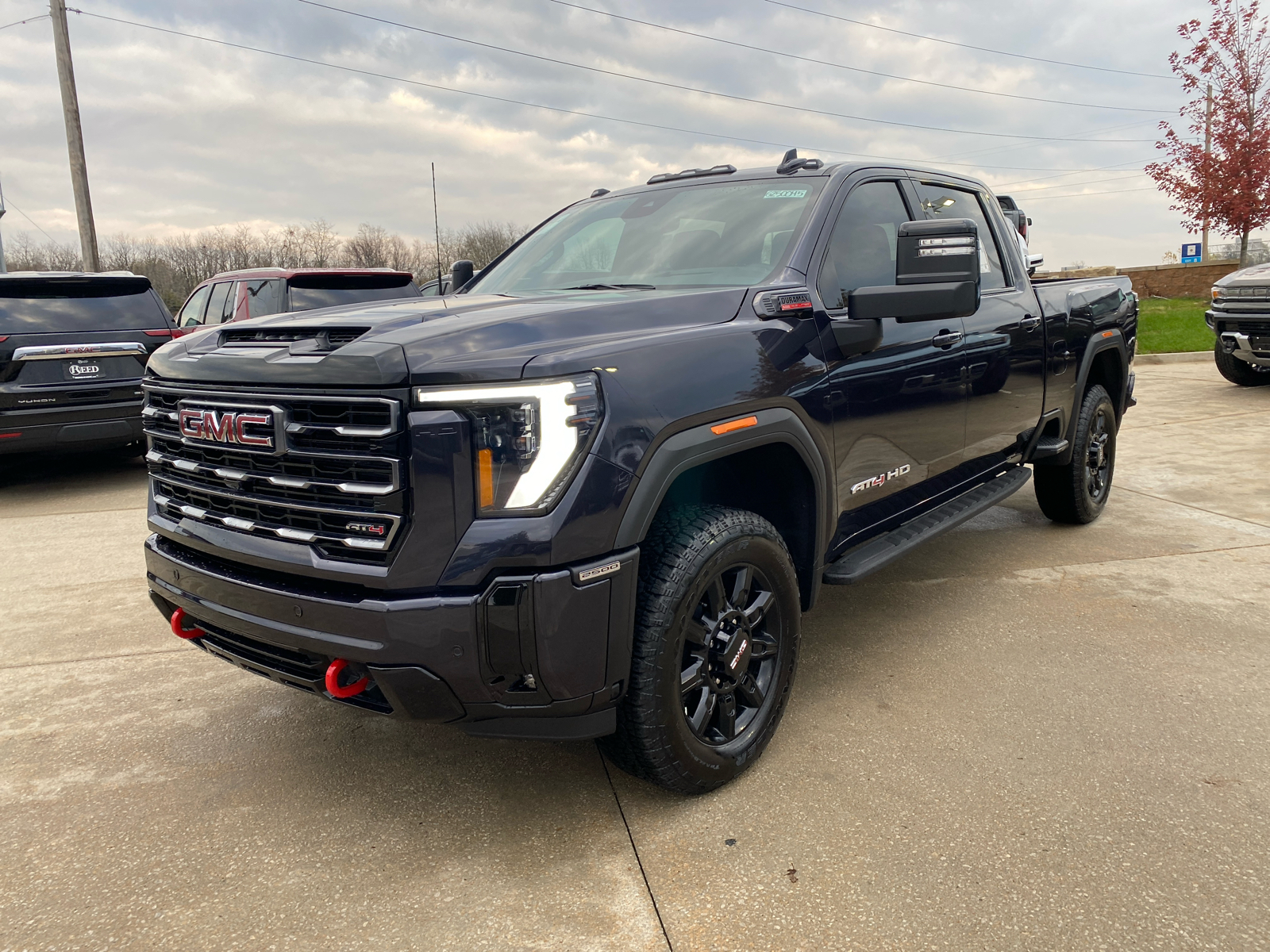 2025 GMC Sierra 2500HD AT4 4WD Crew Cab 159 2