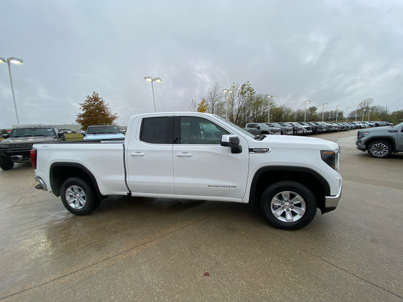 2025 GMC Sierra 1500 SLE 4WD Double Cab 147 5