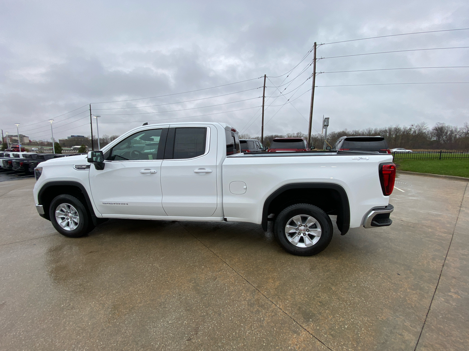 2025 GMC Sierra 1500 SLE 4WD Double Cab 147 9