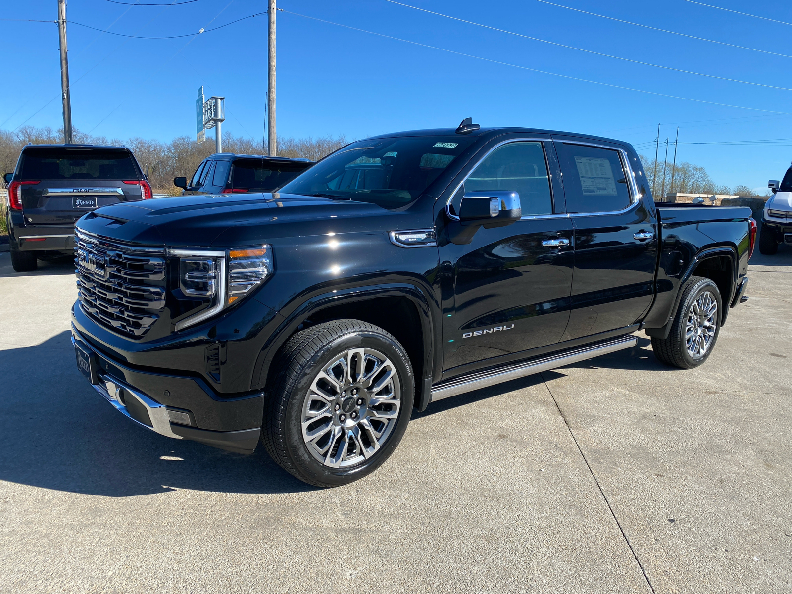 2025 GMC Sierra 1500 Denali Ultimate 4WD Crew Cab 147 1