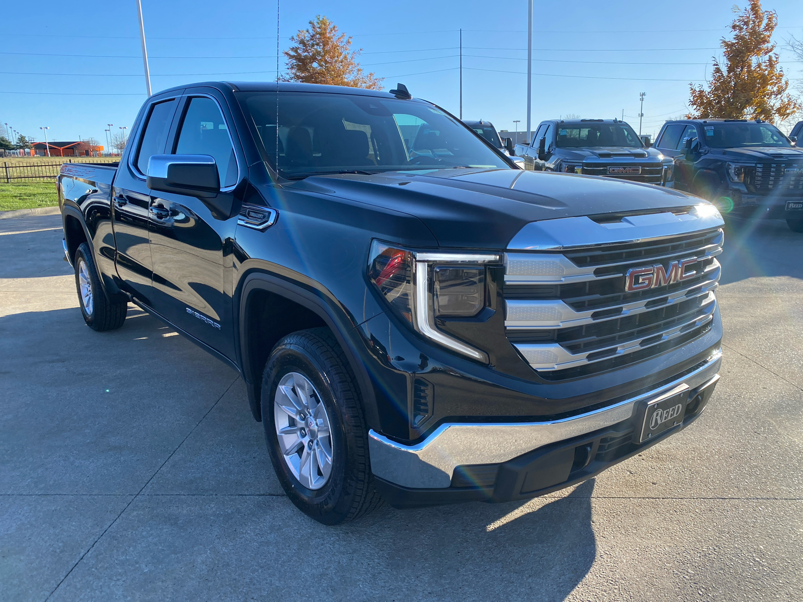 2025 GMC Sierra 1500 SLE 4WD Double Cab 147 4