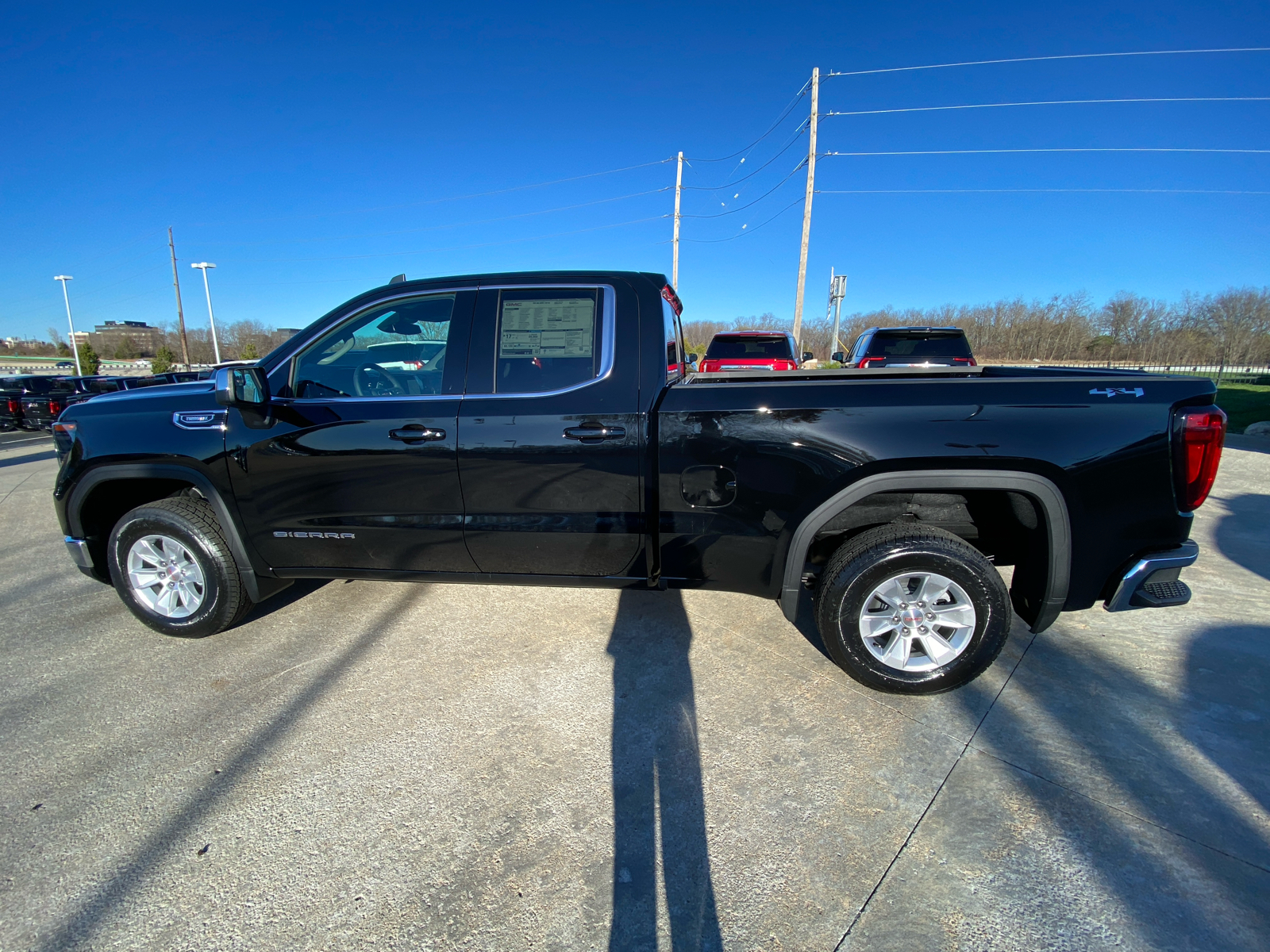 2025 GMC Sierra 1500 SLE 4WD Double Cab 147 9