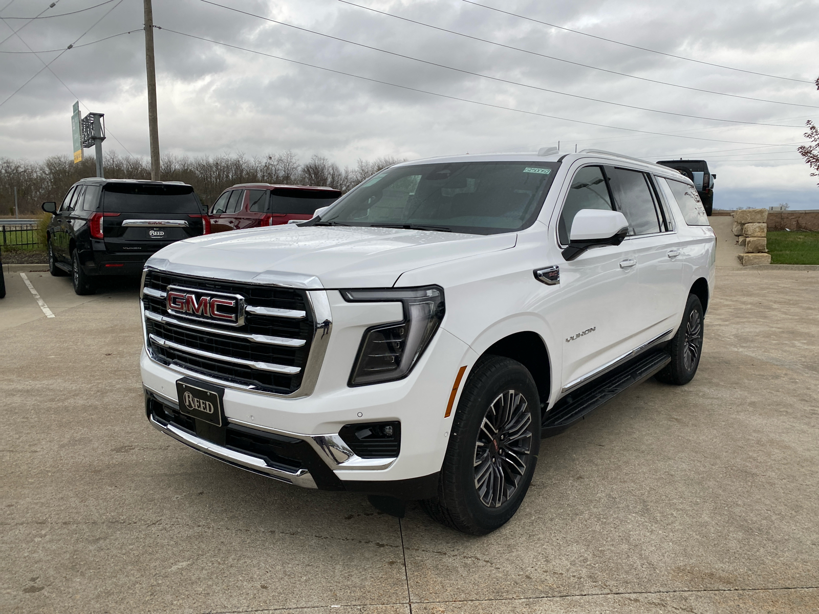 2025 GMC Yukon XL Elevation 2