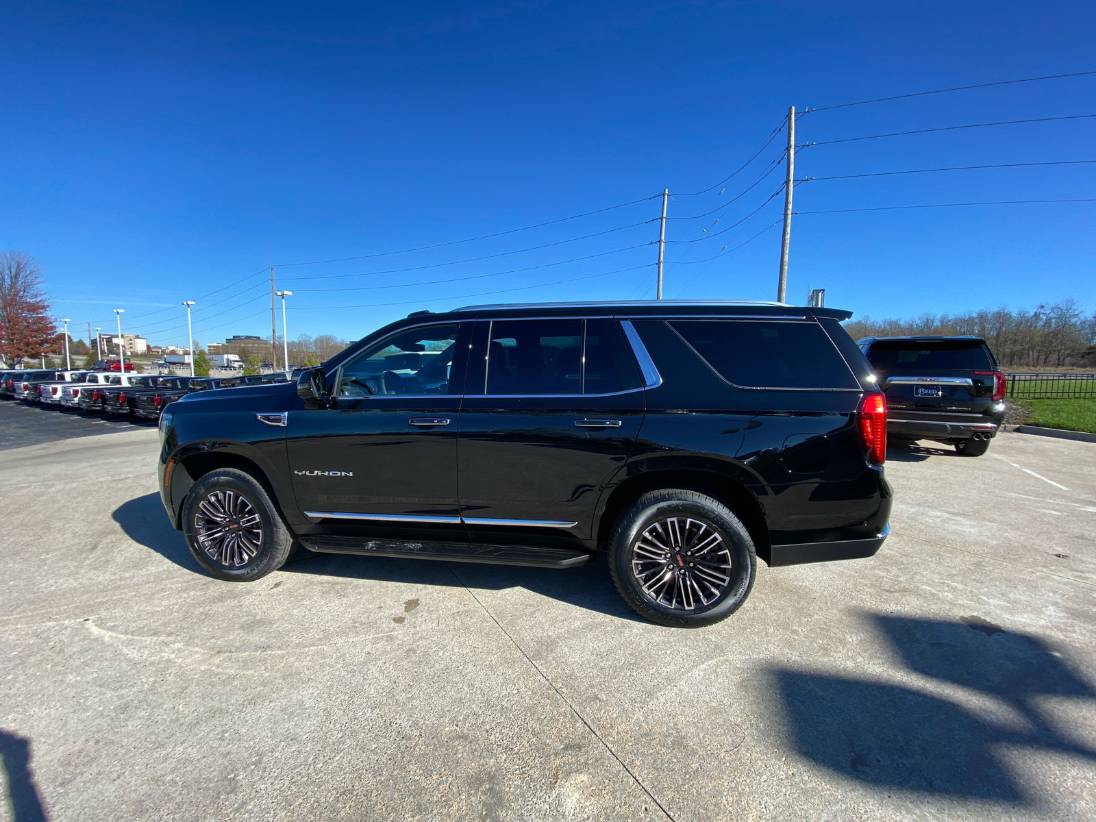 2025 GMC Yukon Elevation 9