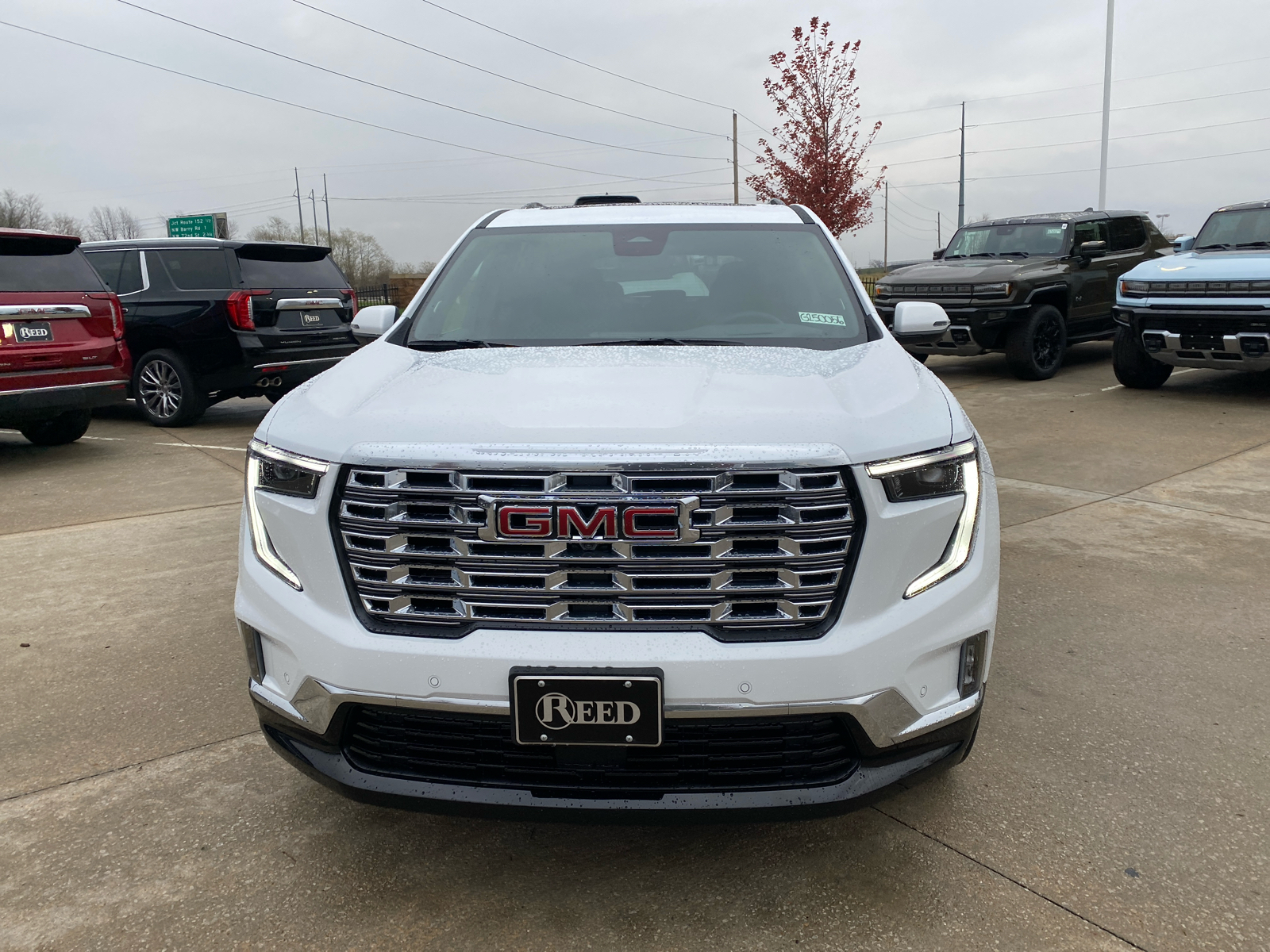 2025 GMC Acadia AWD Denali 3