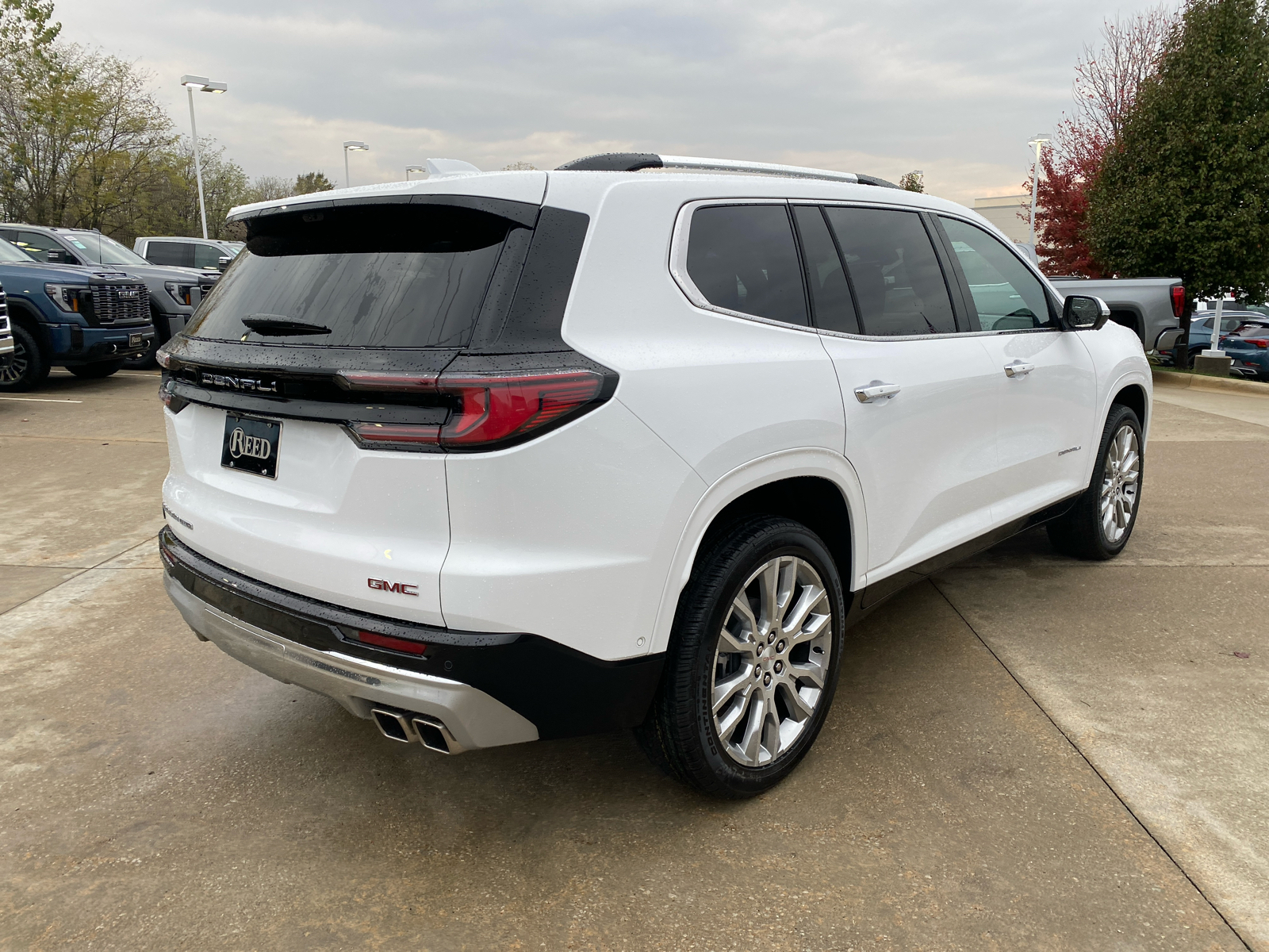 2025 GMC Acadia AWD Denali 6