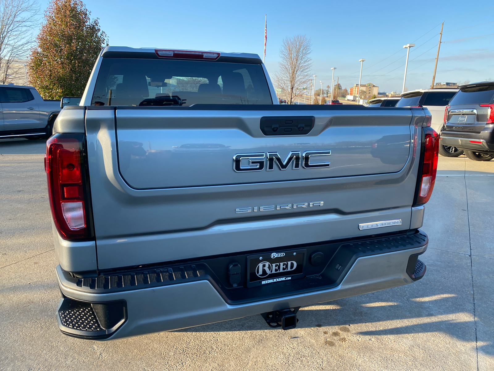 2025 GMC Sierra 1500 Elevation 4WD Crew Cab 147 32