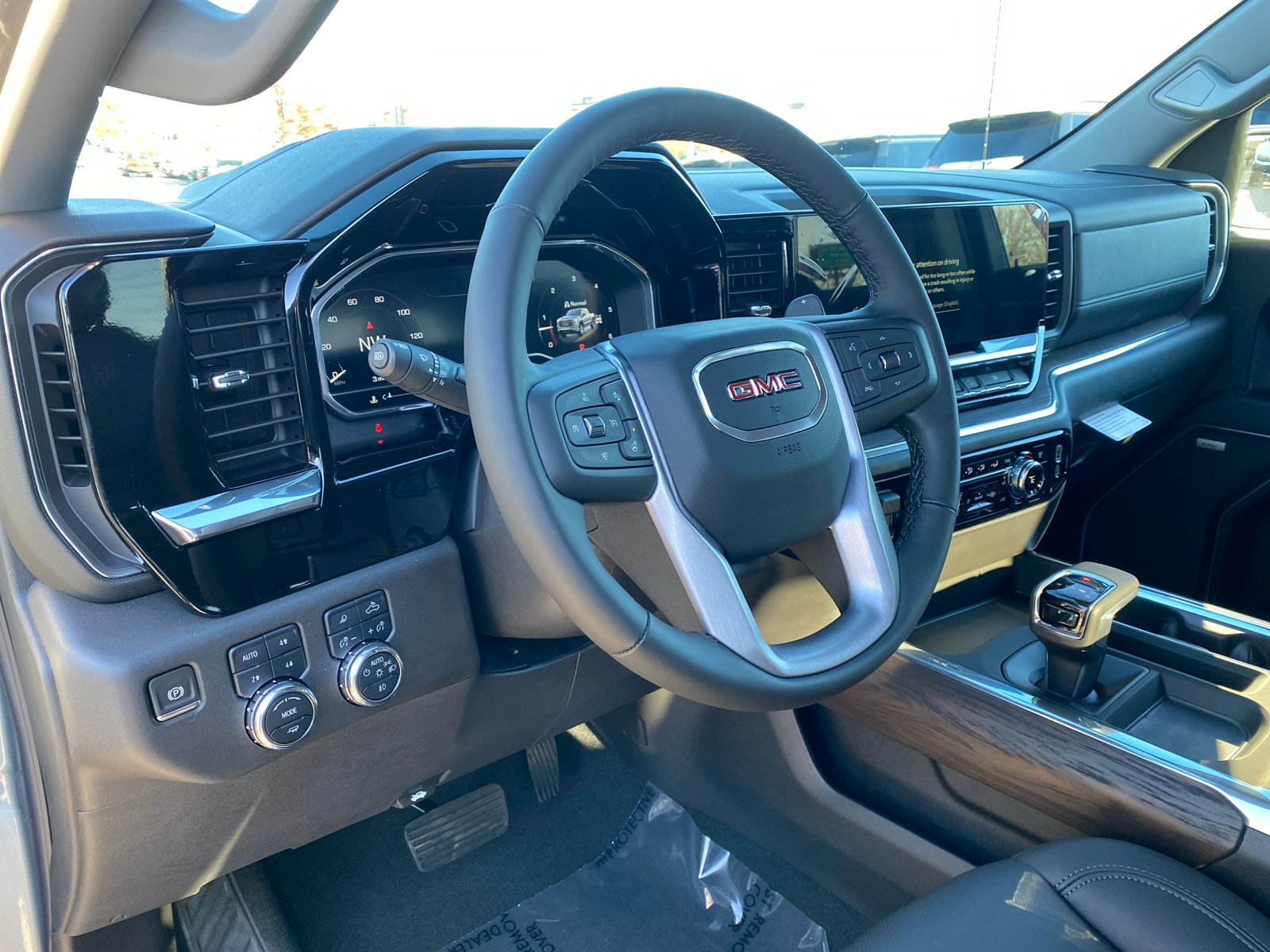 2025 GMC Sierra 1500 SLT 4WD Crew Cab 147 14