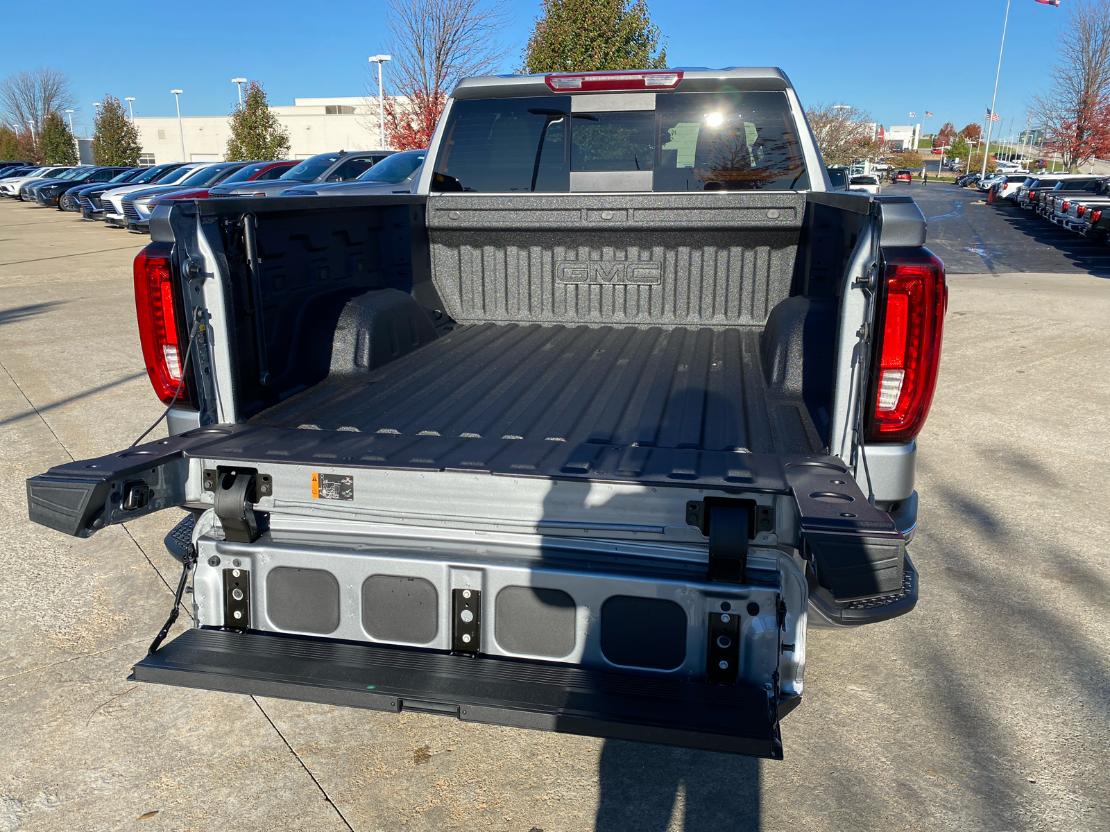 2025 GMC Sierra 1500 SLT 4WD Crew Cab 147 36