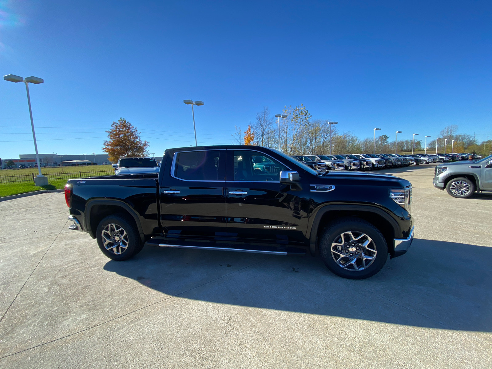 2025 GMC Sierra 1500 SLT 4WD Crew Cab 147 5