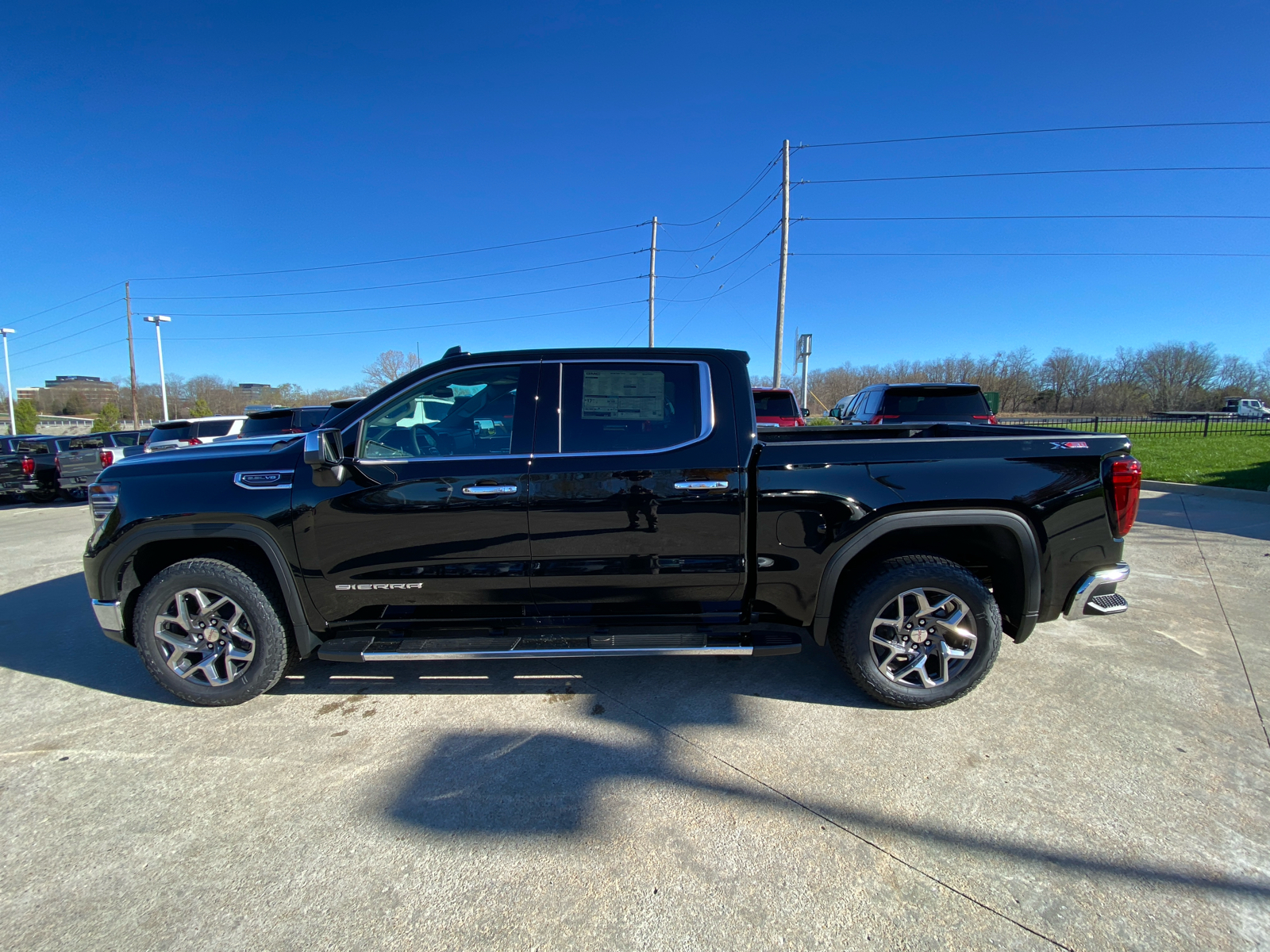 2025 GMC Sierra 1500 SLT 4WD Crew Cab 147 9