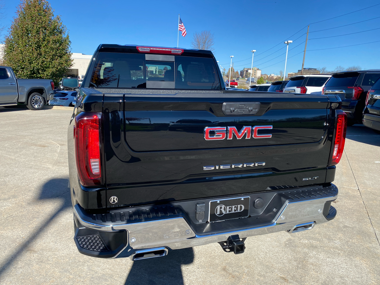 2025 GMC Sierra 1500 SLT 4WD Crew Cab 147 35