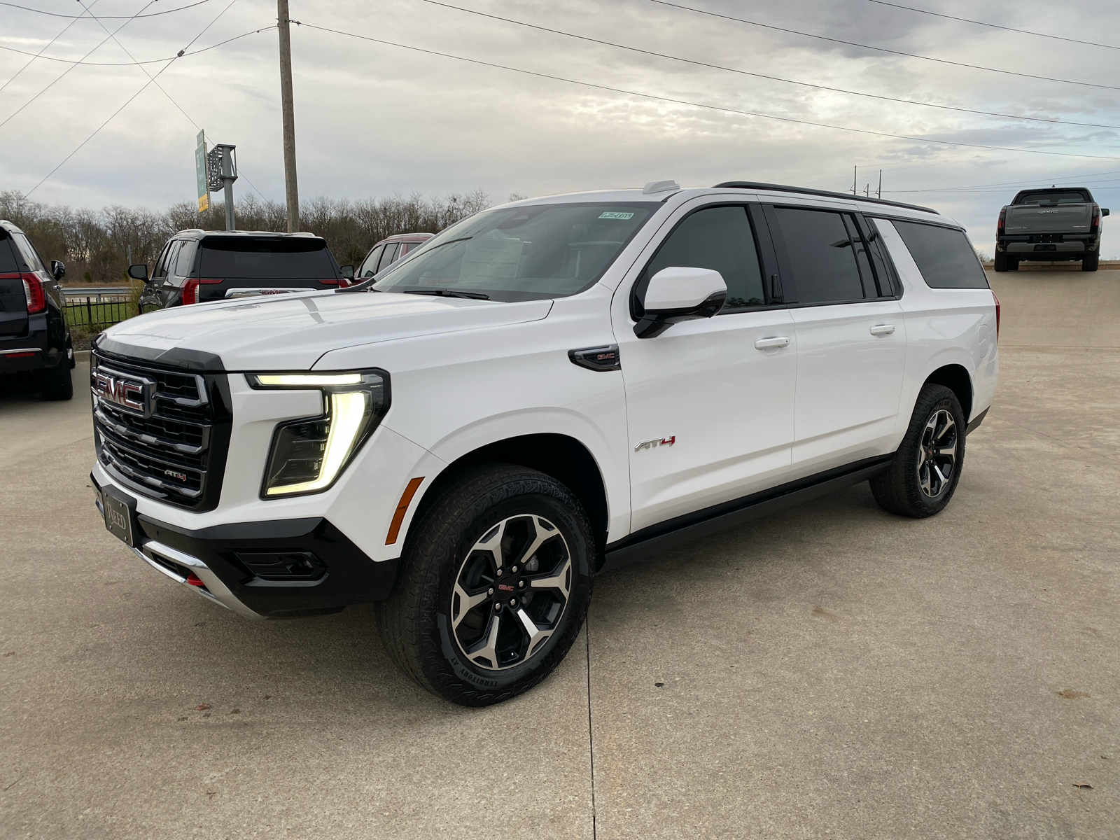 2025 GMC Yukon XL  1