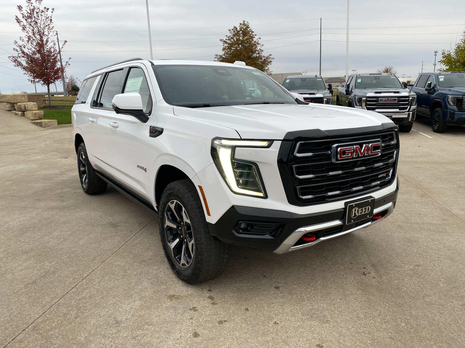 2025 GMC Yukon XL  4