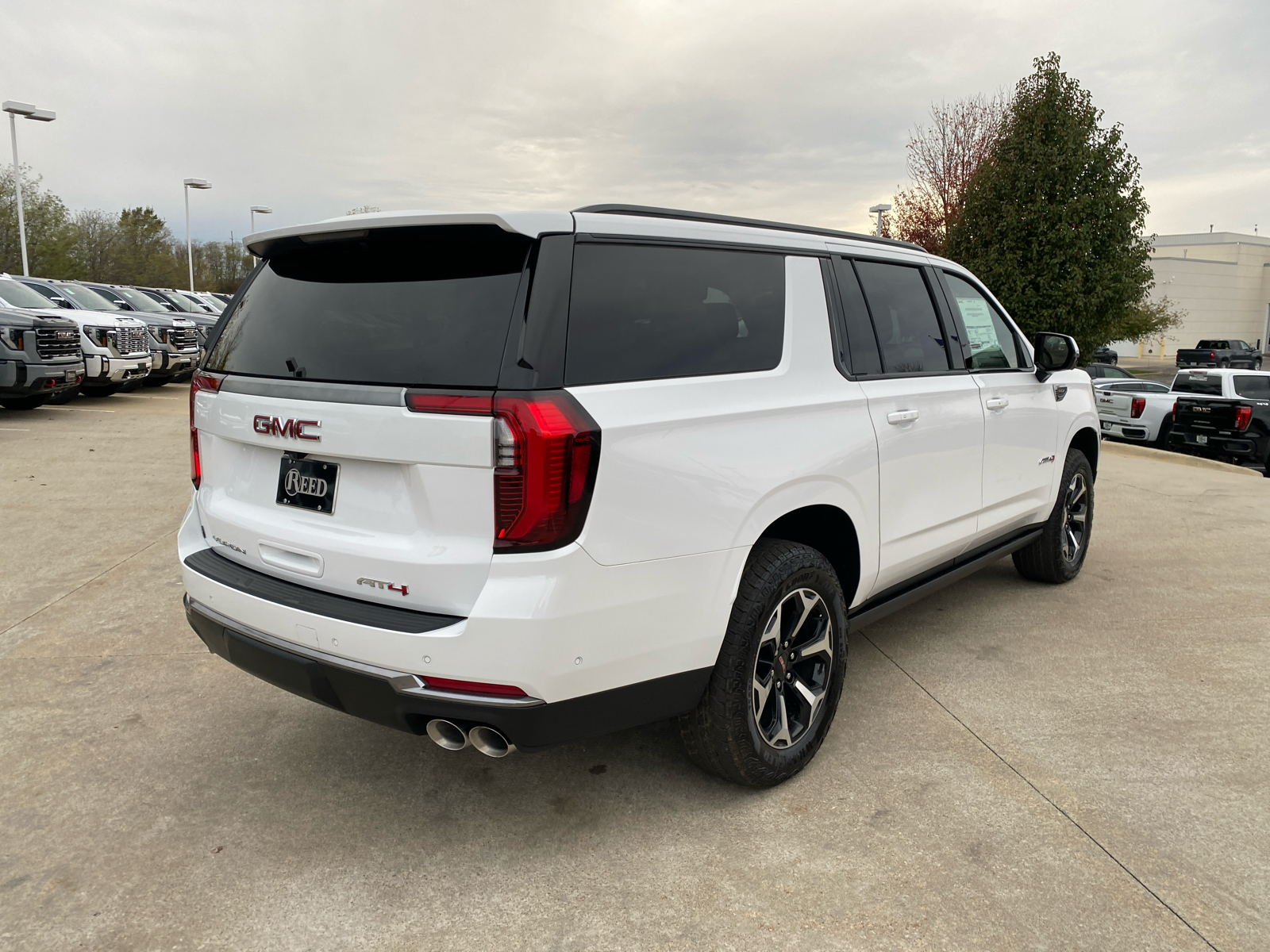 2025 GMC Yukon XL  6