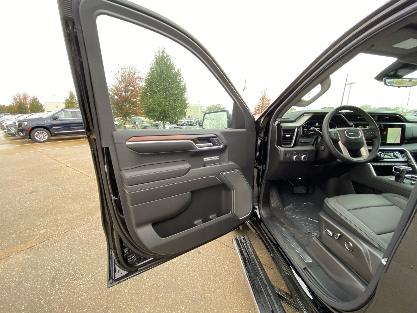 2025 GMC Sierra 1500 Denali 4WD Crew Cab 147 10