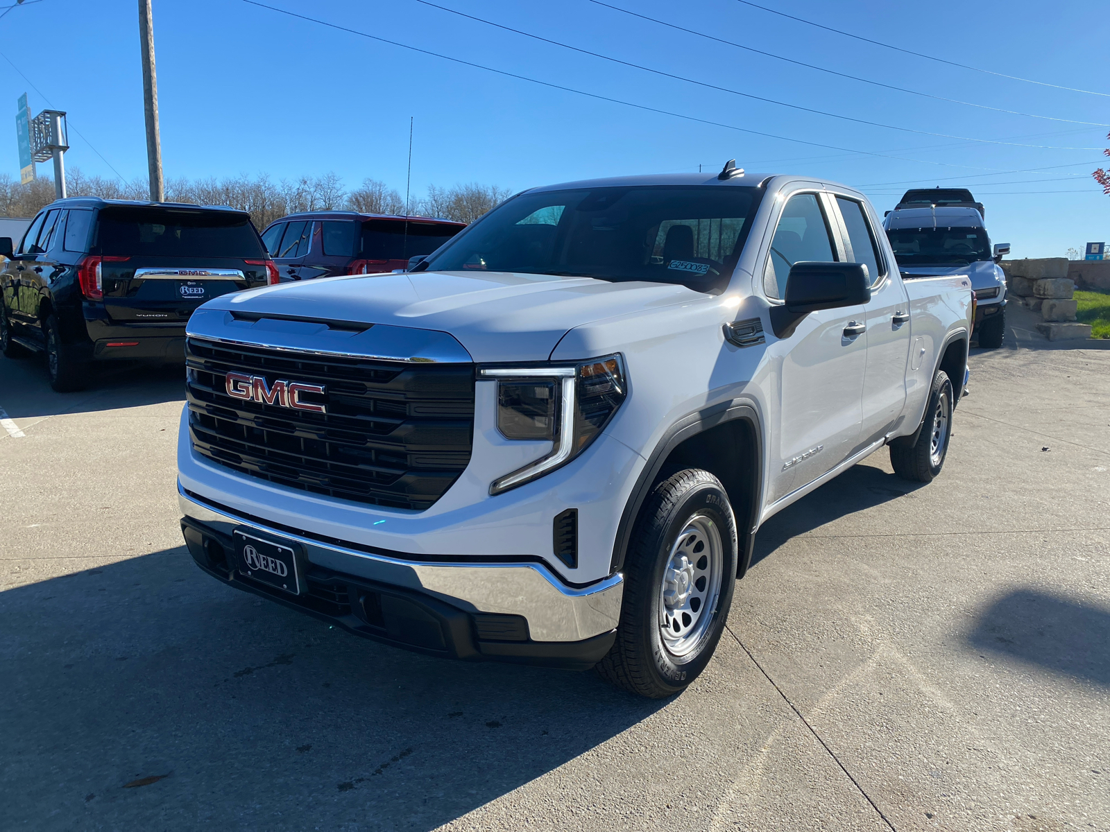 2025 GMC Sierra 1500 Pro 4WD Double Cab 147 2