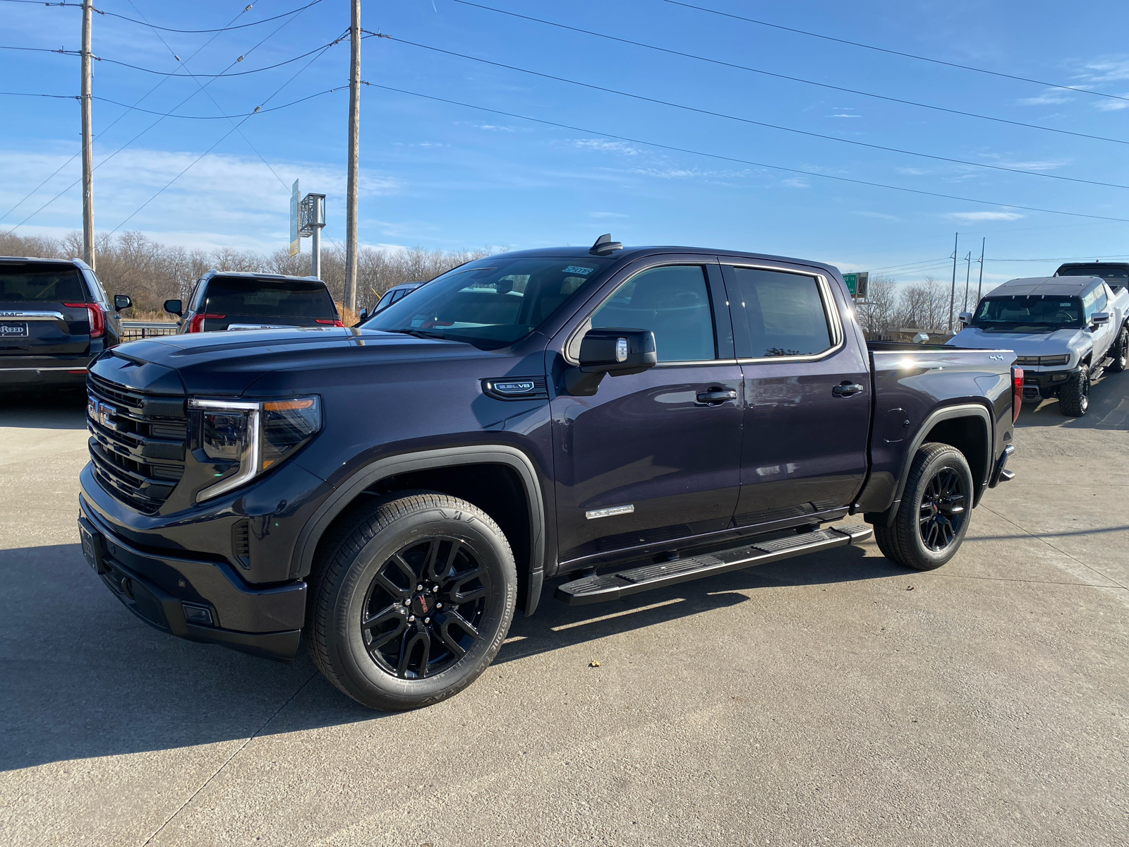 2025 GMC Sierra 1500 Elevation 1