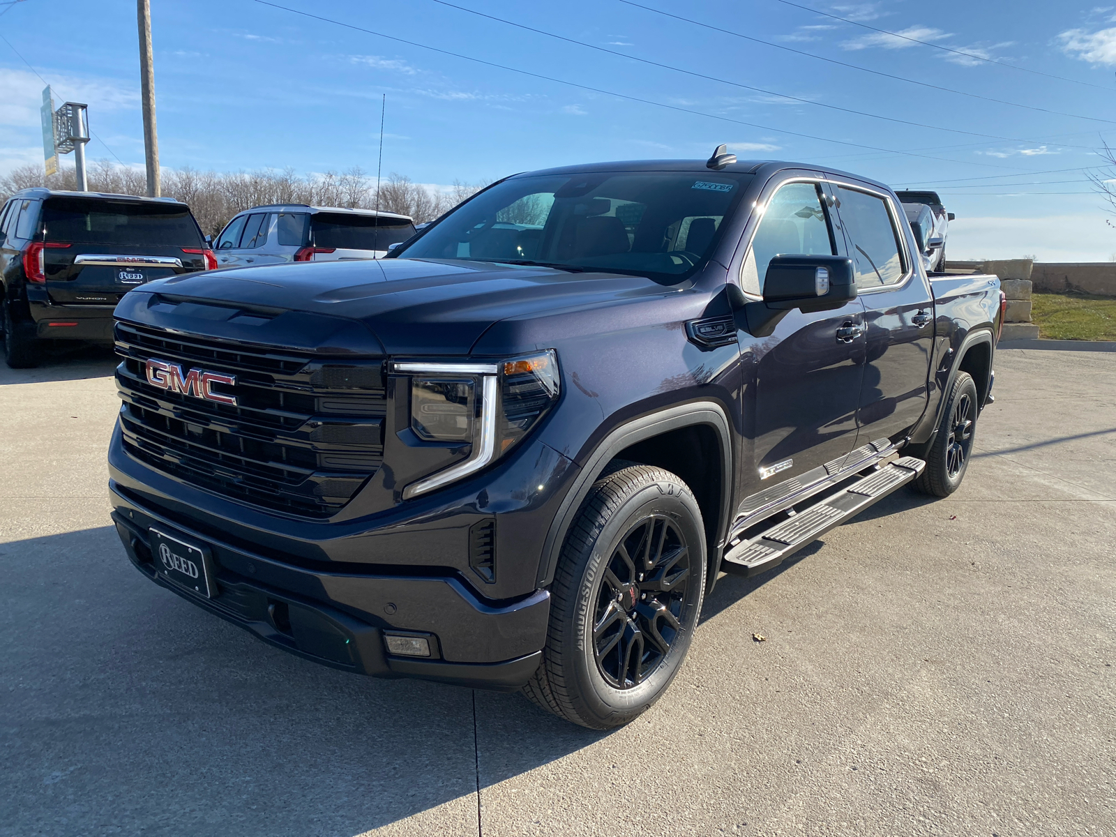 2025 GMC Sierra 1500 Elevation 2