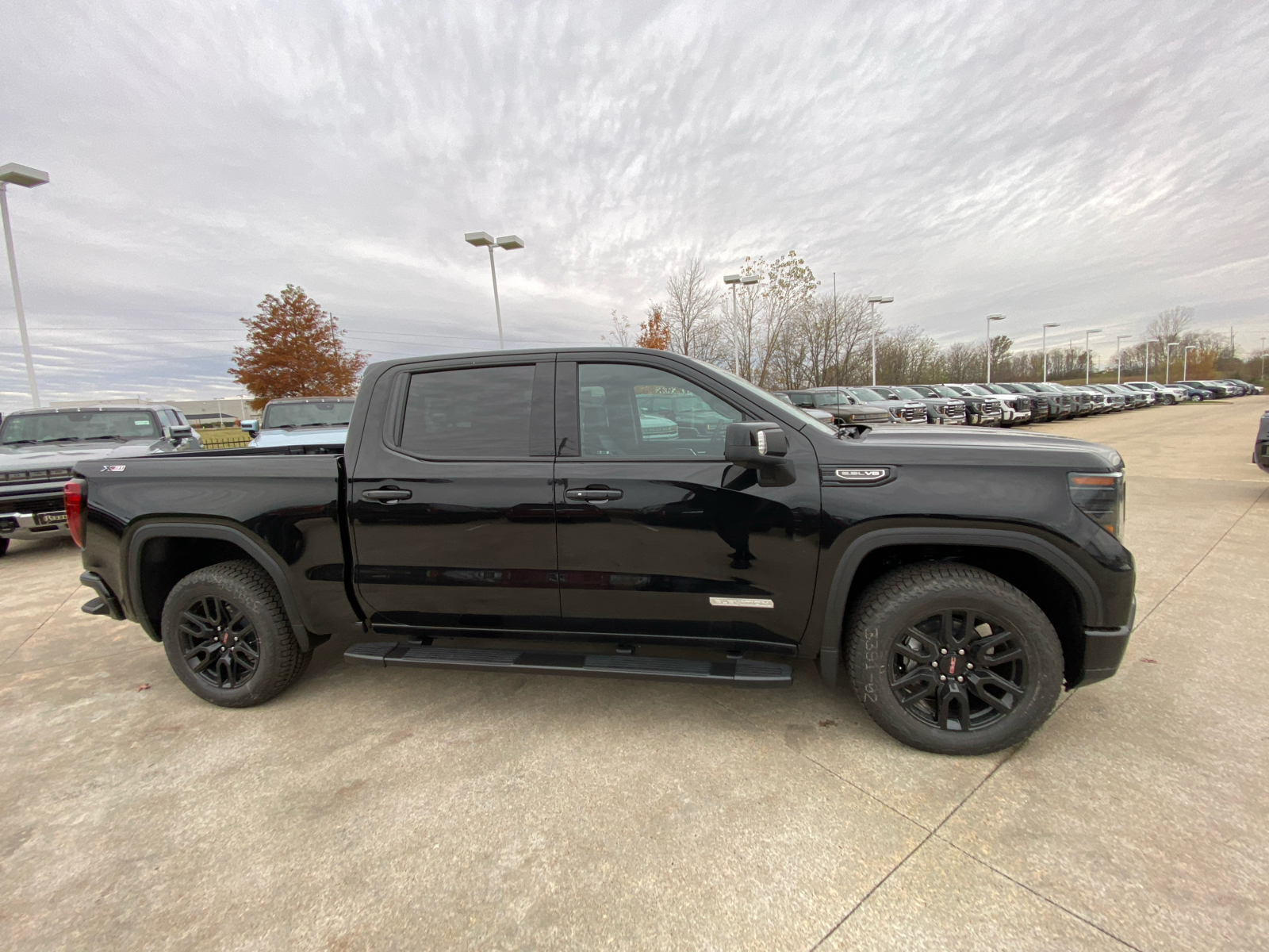 2025 GMC Sierra 1500 Elevation 5