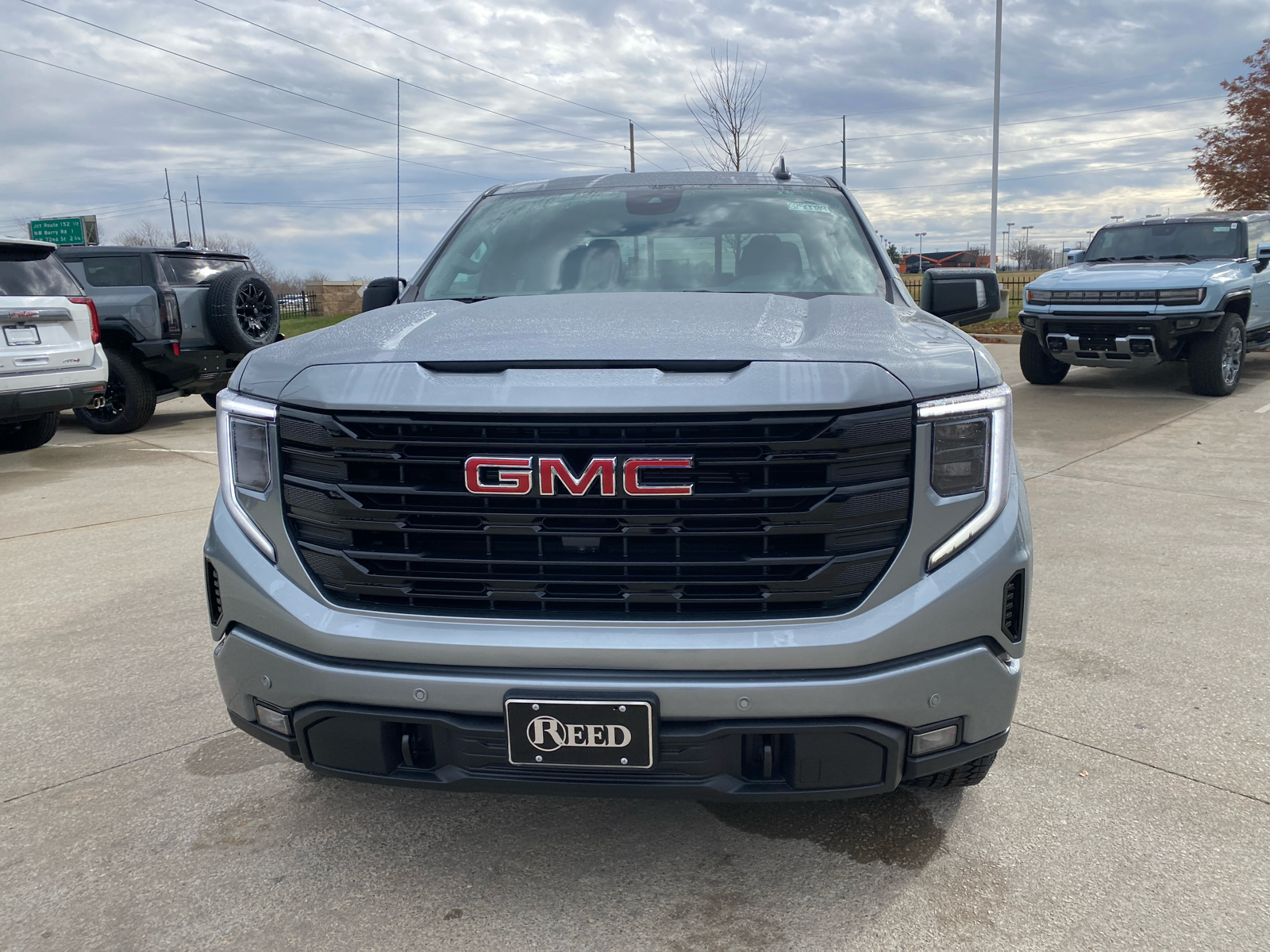 2025 GMC Sierra 1500 Elevation 3