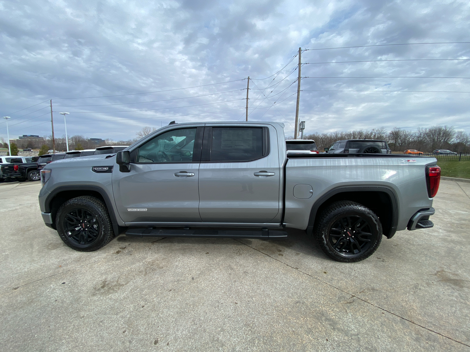 2025 GMC Sierra 1500 Elevation 9