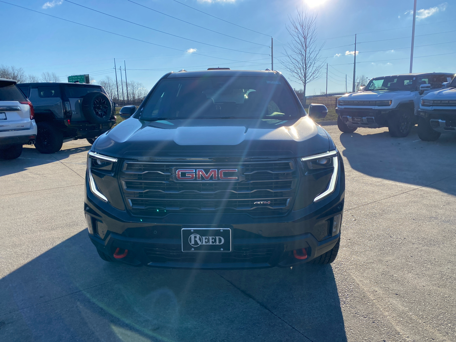 2025 GMC Acadia AWD AT4 3