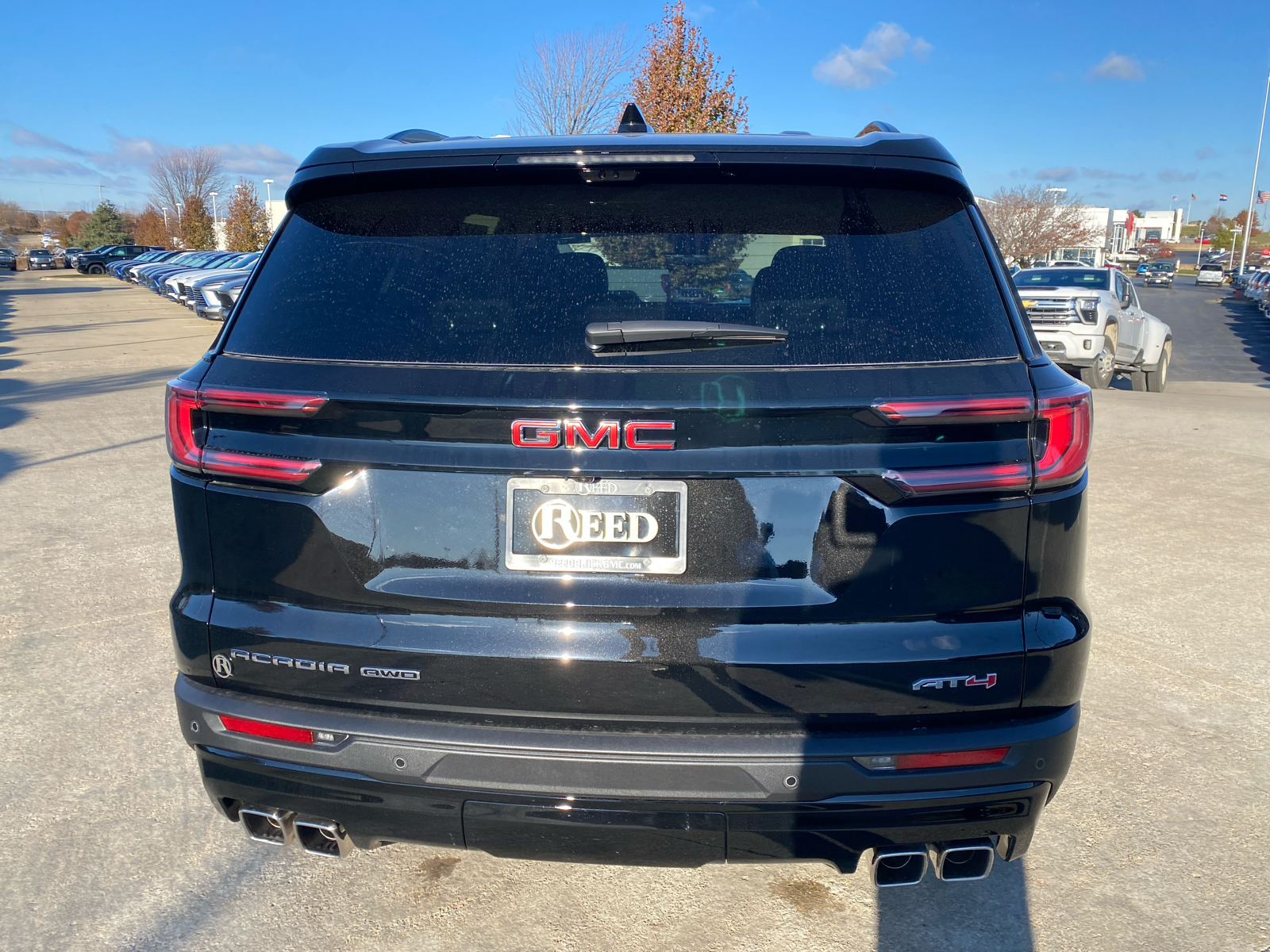 2025 GMC Acadia AWD AT4 7