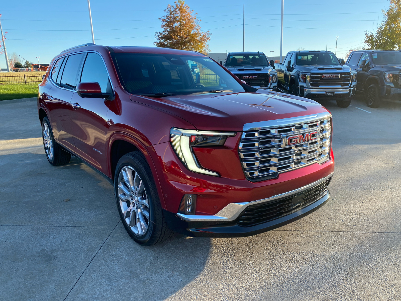 2025 GMC Acadia AWD Denali 4