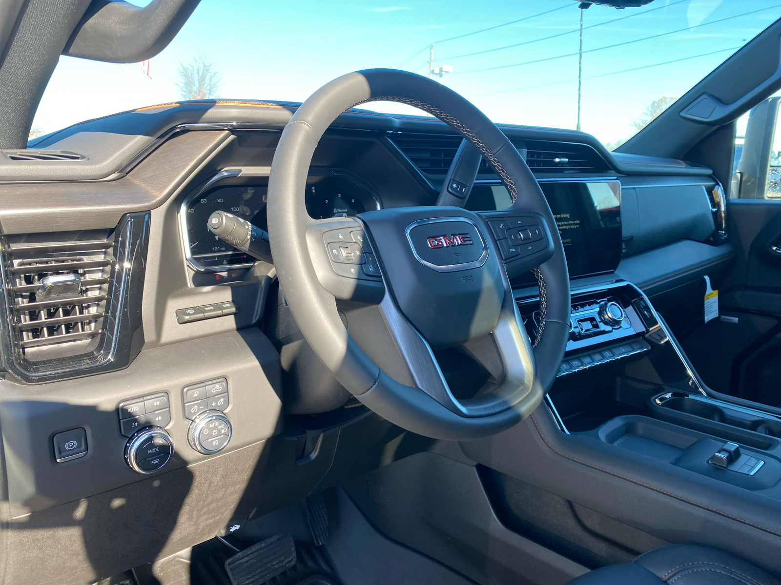 2025 GMC Sierra 2500HD AT4 4WD Crew Cab 159 14