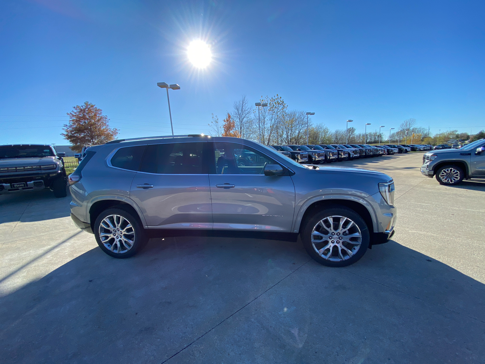 2025 GMC Acadia AWD Denali 5