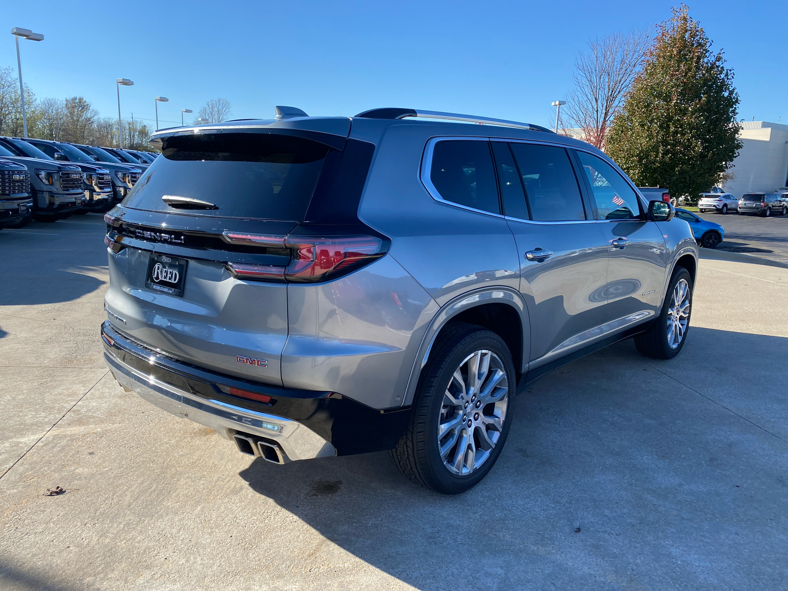 2025 GMC Acadia AWD Denali 6