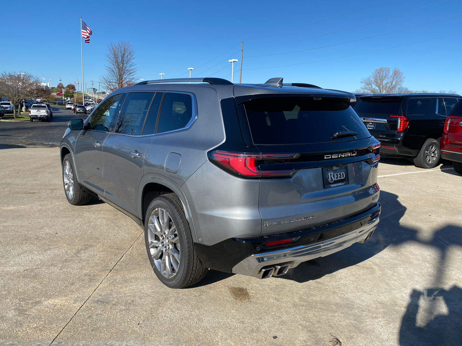 2025 GMC Acadia AWD Denali 8