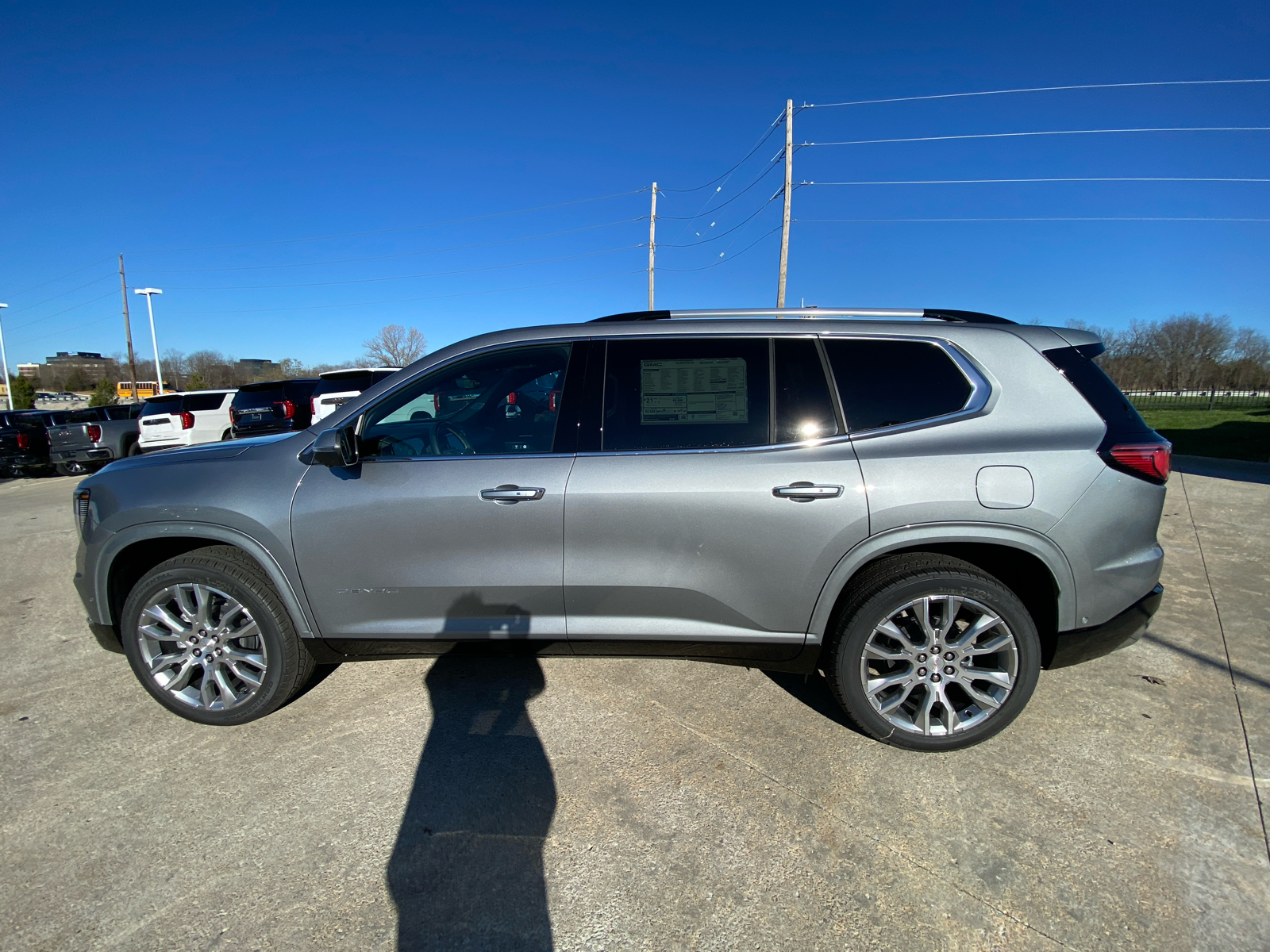 2025 GMC Acadia AWD Denali 9