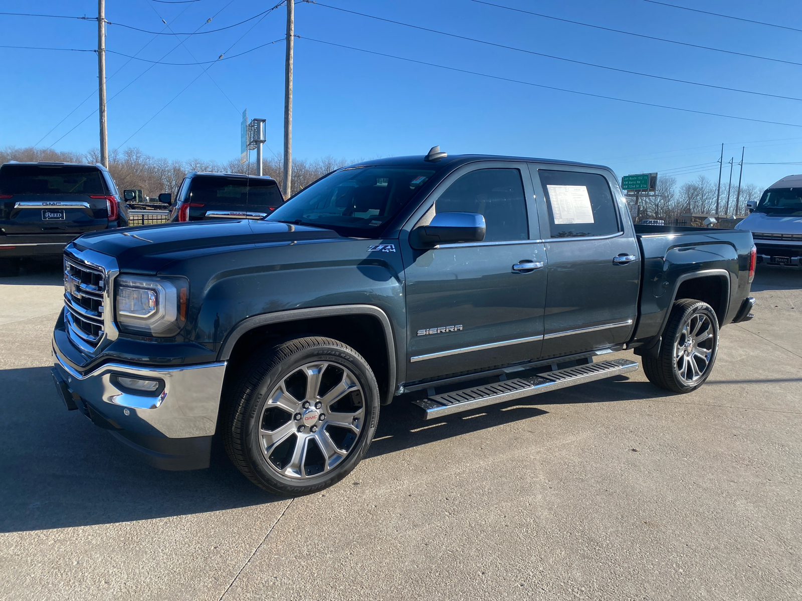 2017 GMC Sierra 1500 SLT 4WD Crew Cab 143.5 1