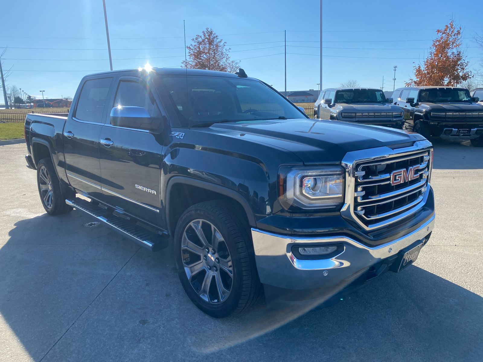 2017 GMC Sierra 1500 SLT 4WD Crew Cab 143.5 4