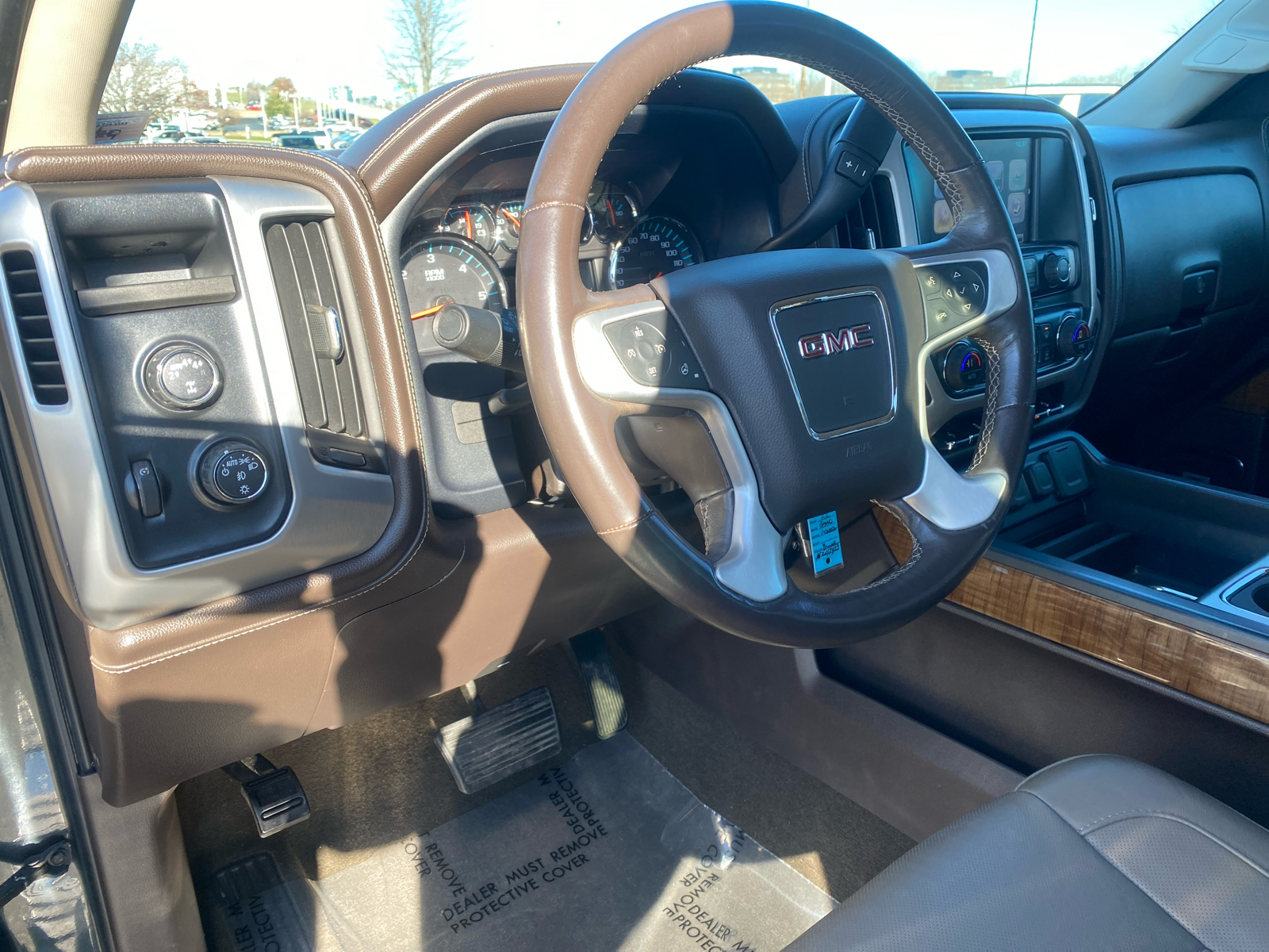 2017 GMC Sierra 1500 SLT 4WD Crew Cab 143.5 14