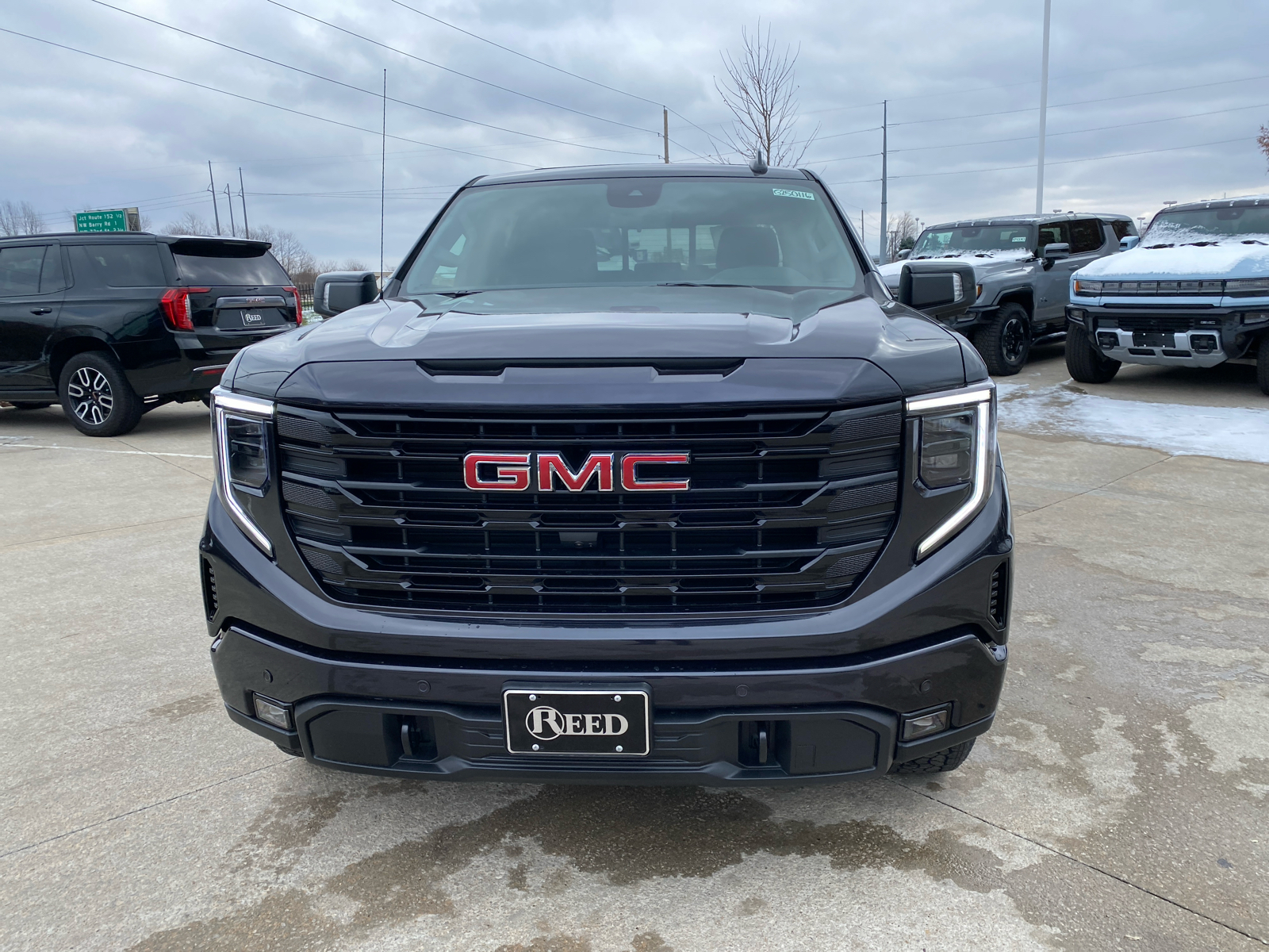 2025 GMC Sierra 1500 Elevation 3