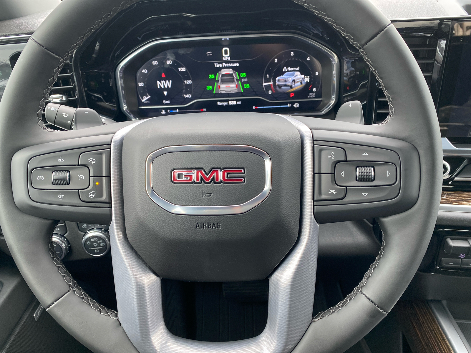 2025 GMC Sierra 1500 Elevation 16