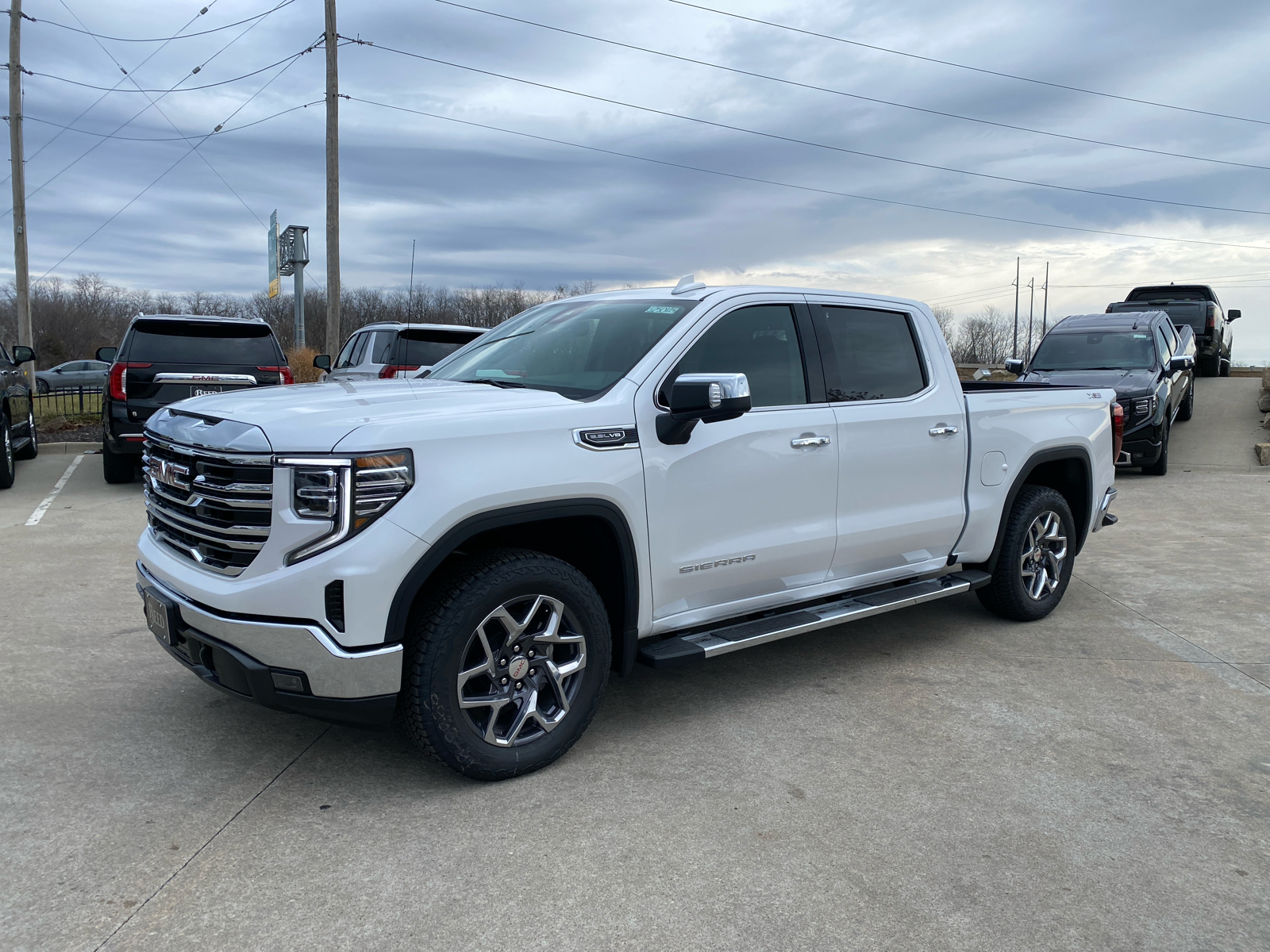 2025 GMC Sierra 1500 SLT 4WD Crew Cab 147 1