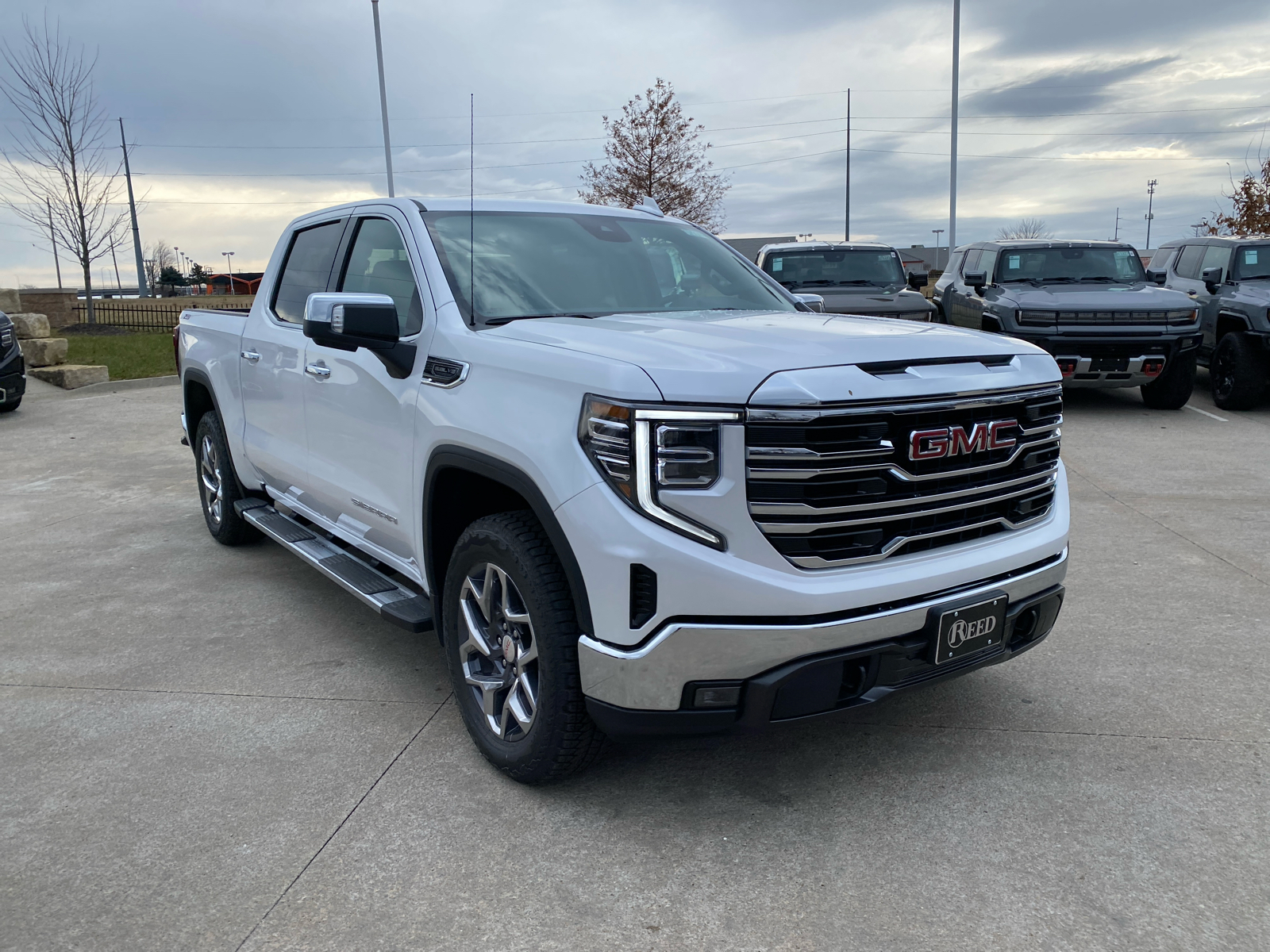 2025 GMC Sierra 1500 SLT 4WD Crew Cab 147 4