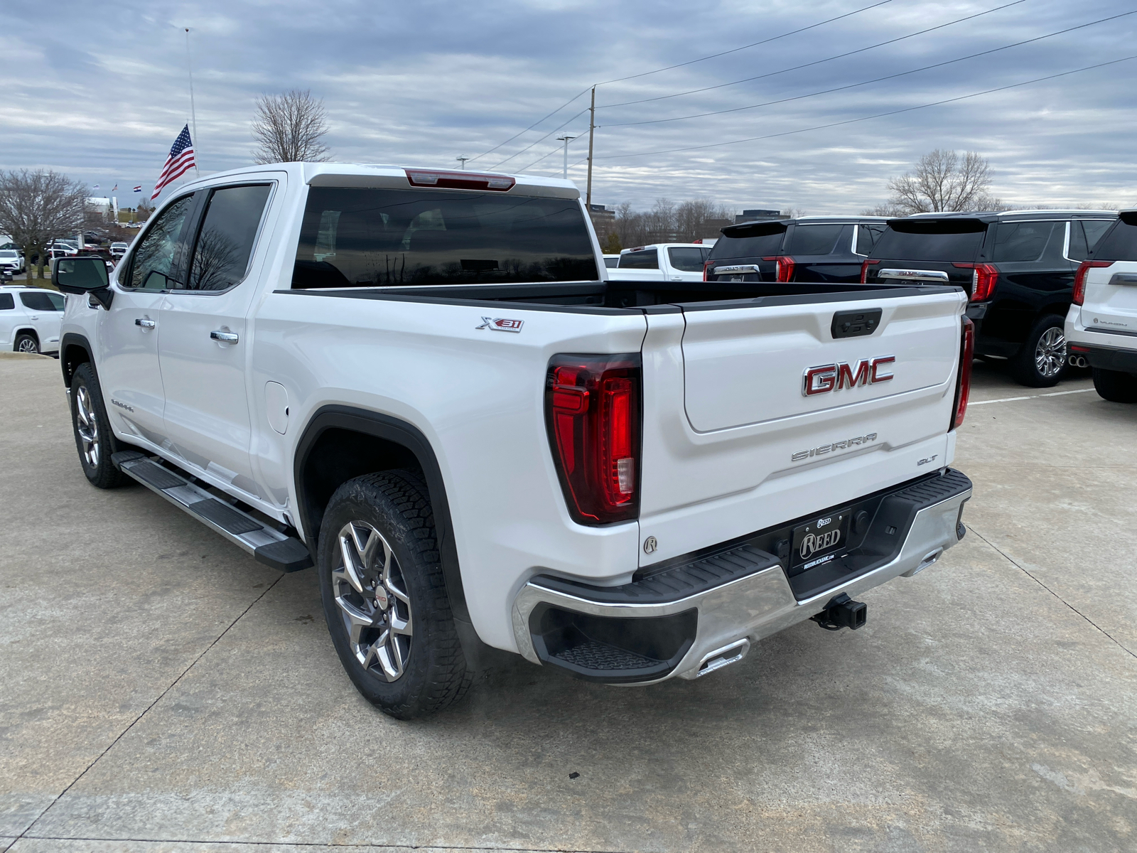 2025 GMC Sierra 1500 SLT 4WD Crew Cab 147 8