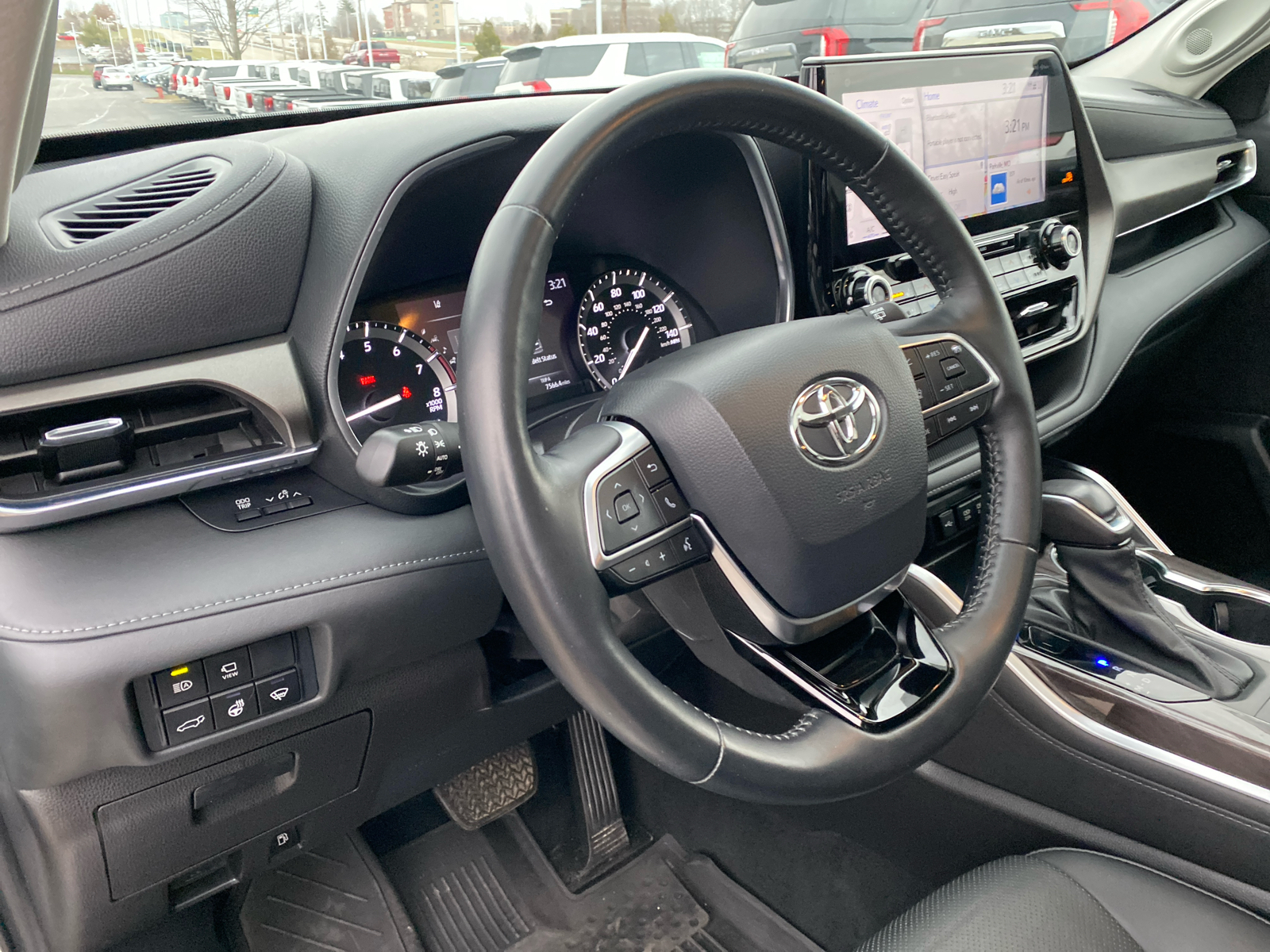 2021 Toyota Highlander Limited 13