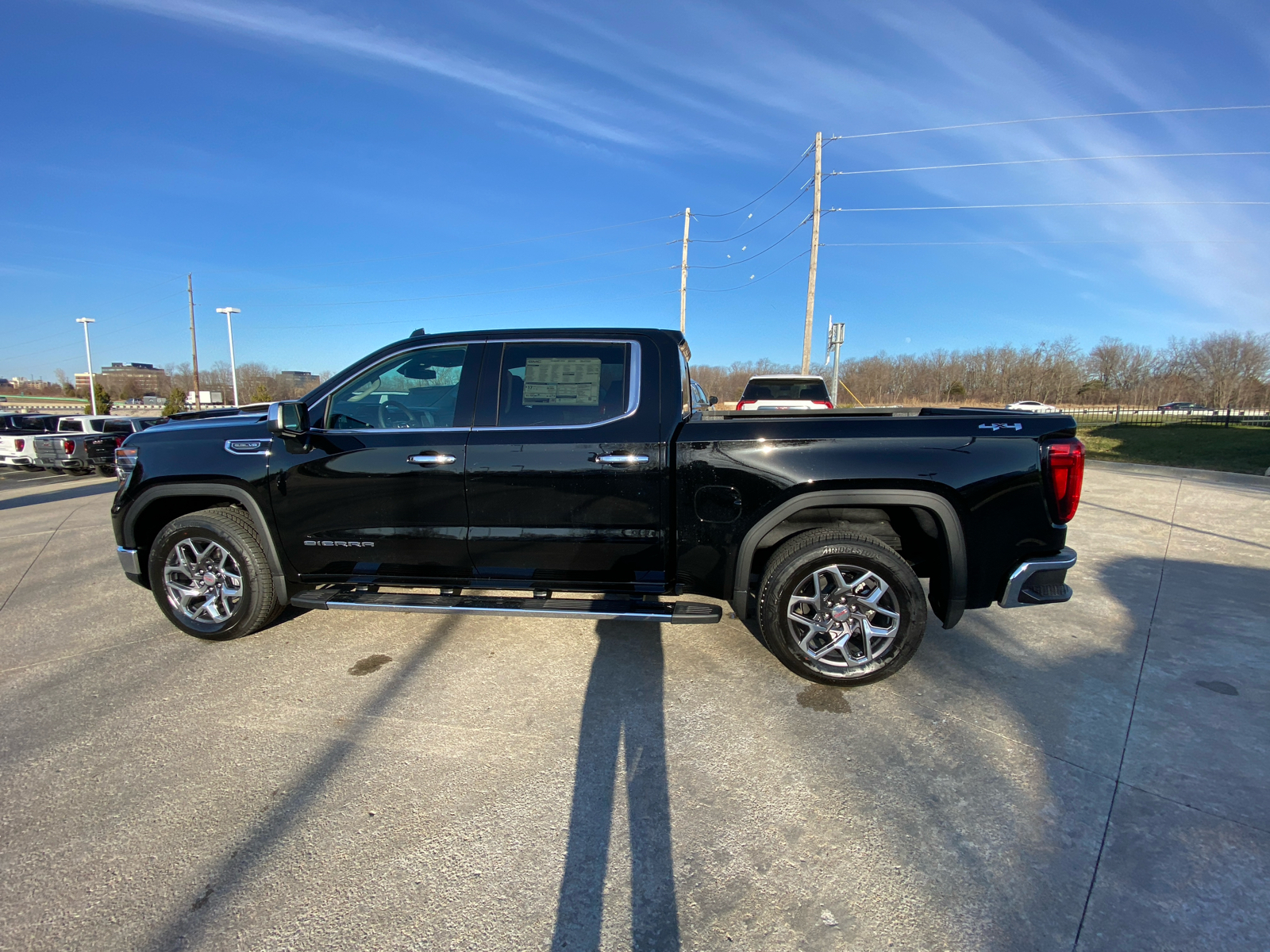 2025 GMC Sierra 1500 SLT 4WD Crew Cab 147 9