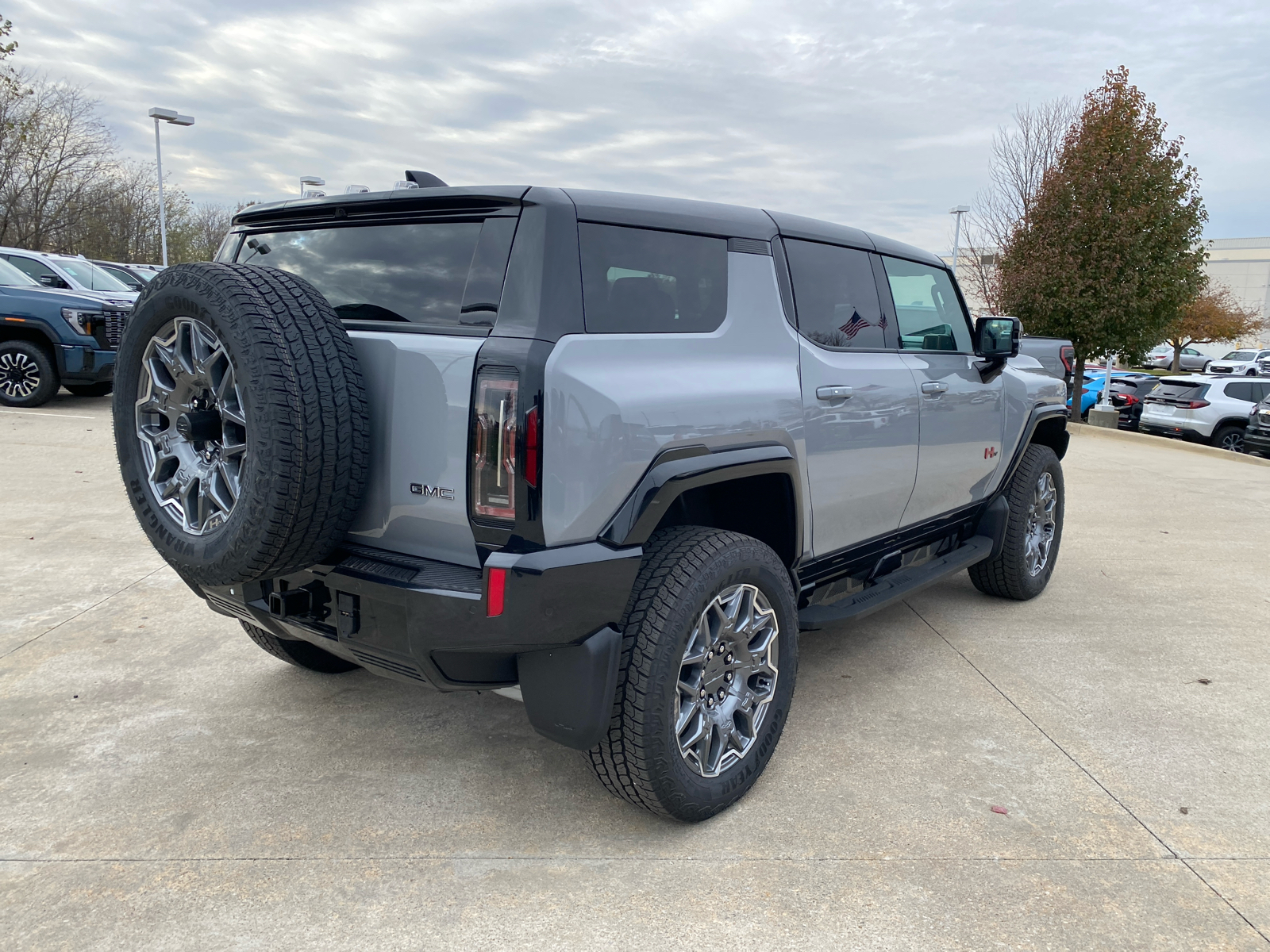 2025 GMC HUMMER EV 3X 6