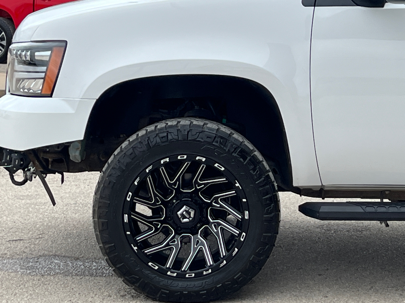 2013 Chevrolet Suburban LS 4