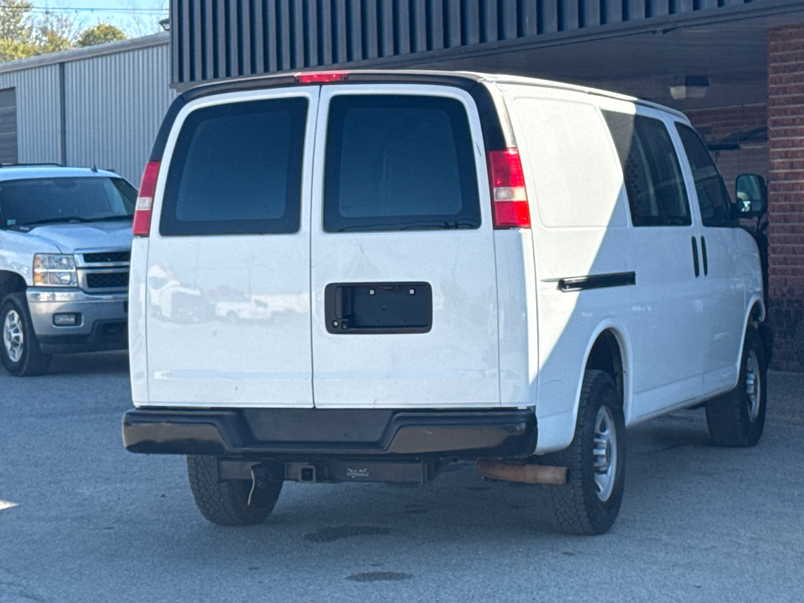 2015 GMC Savana Work Van 8