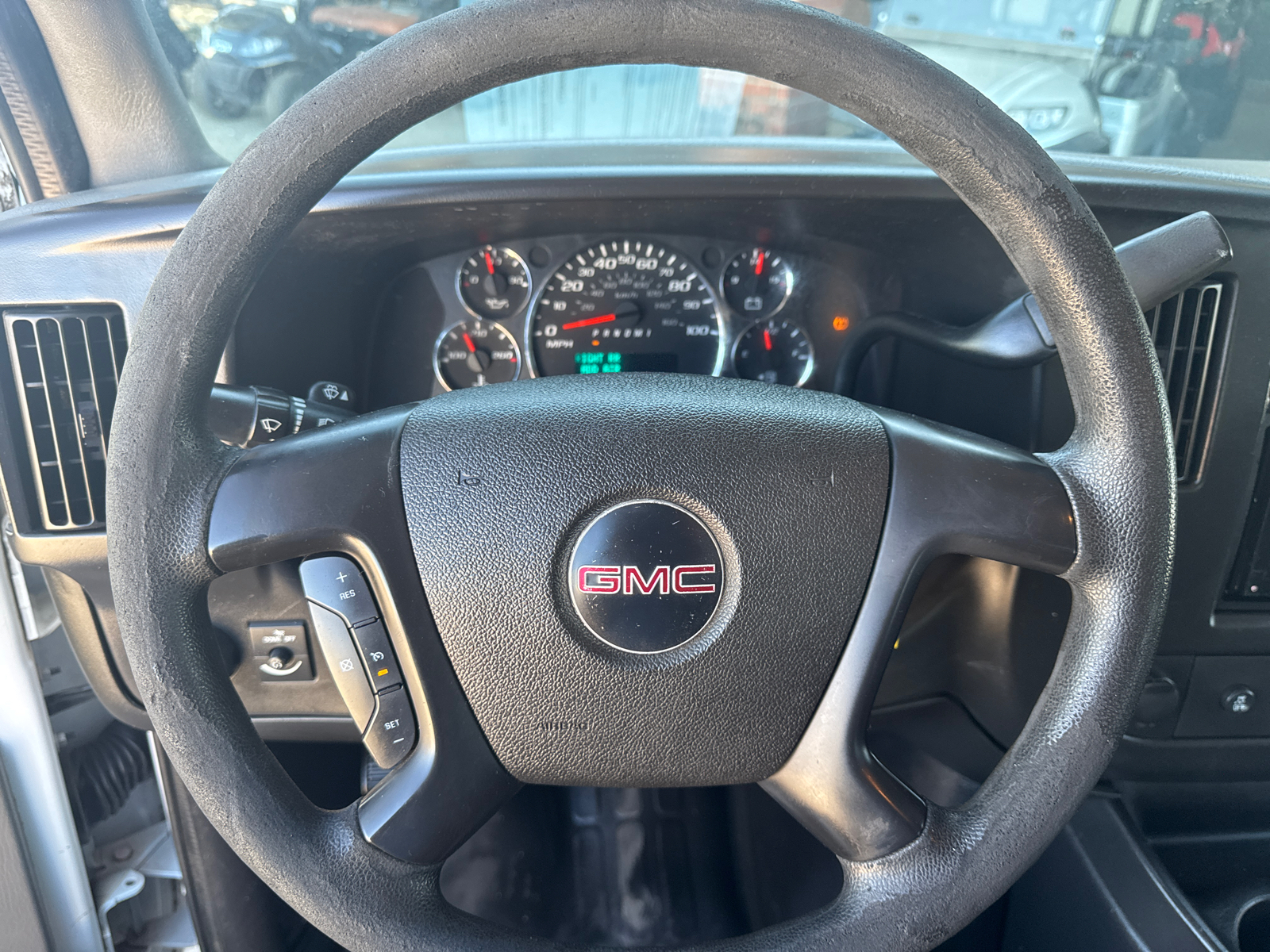 2015 GMC Savana Work Van 23